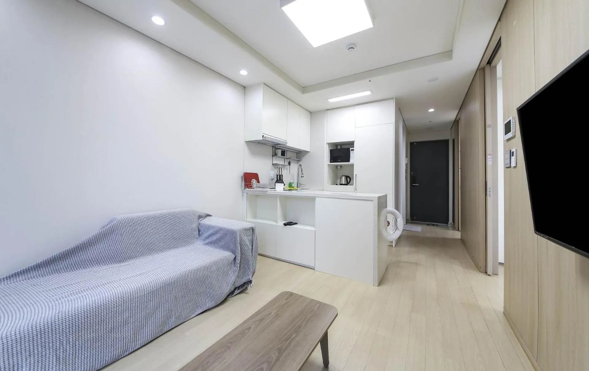 Photo of the whole room, Bed in The Hide City