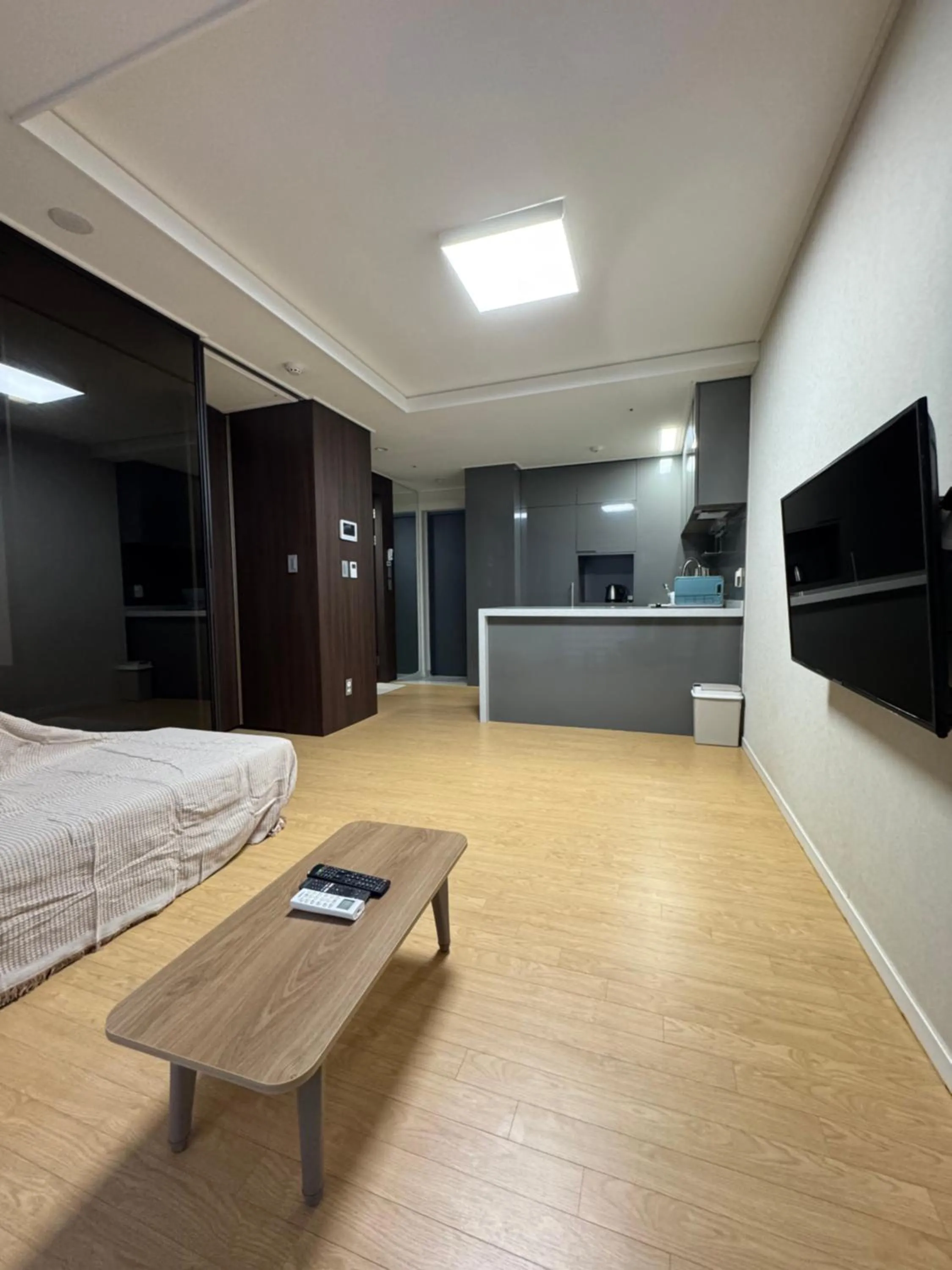 Photo of the whole room in The Hide City