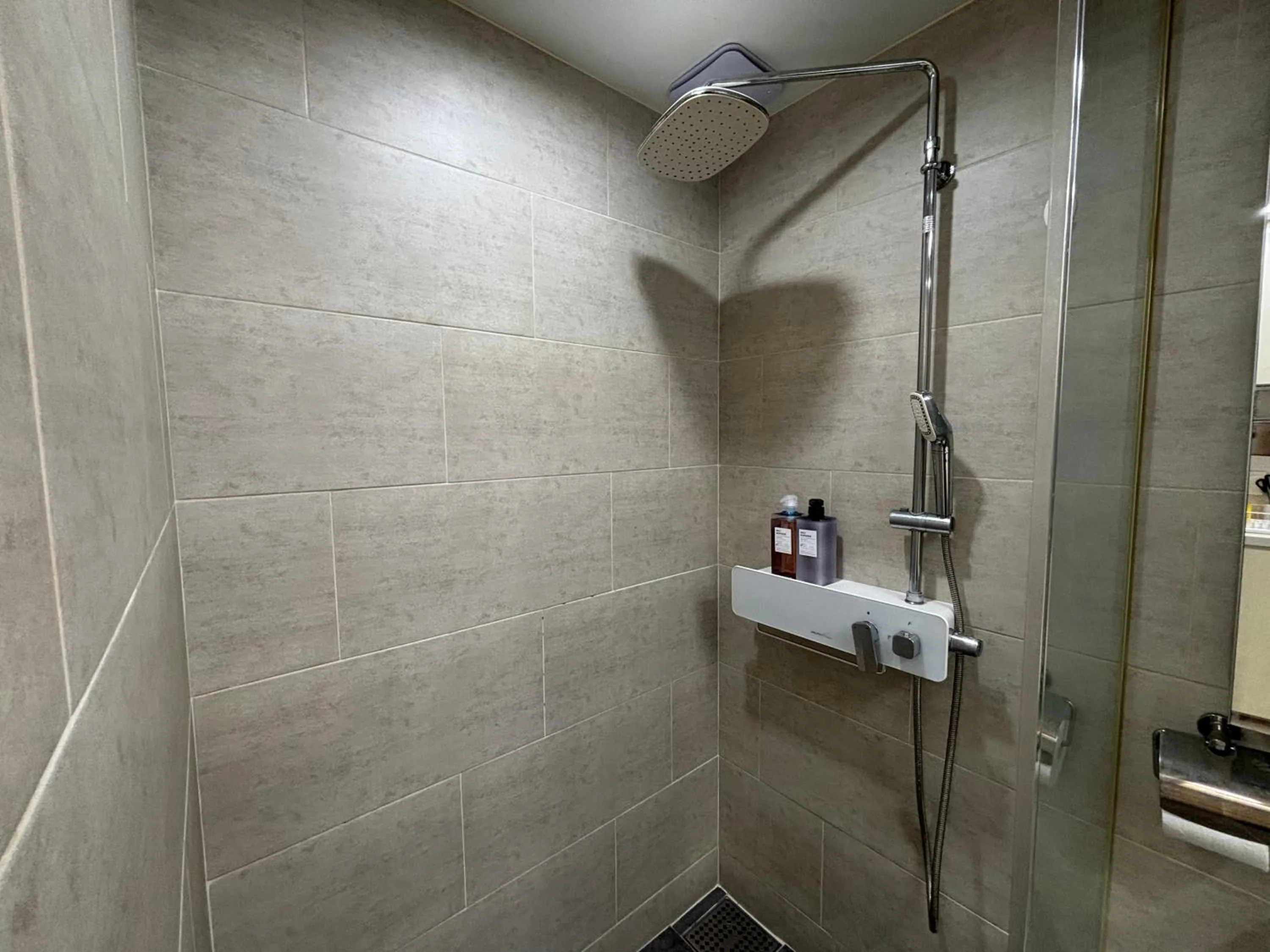 Shower in The Hide City