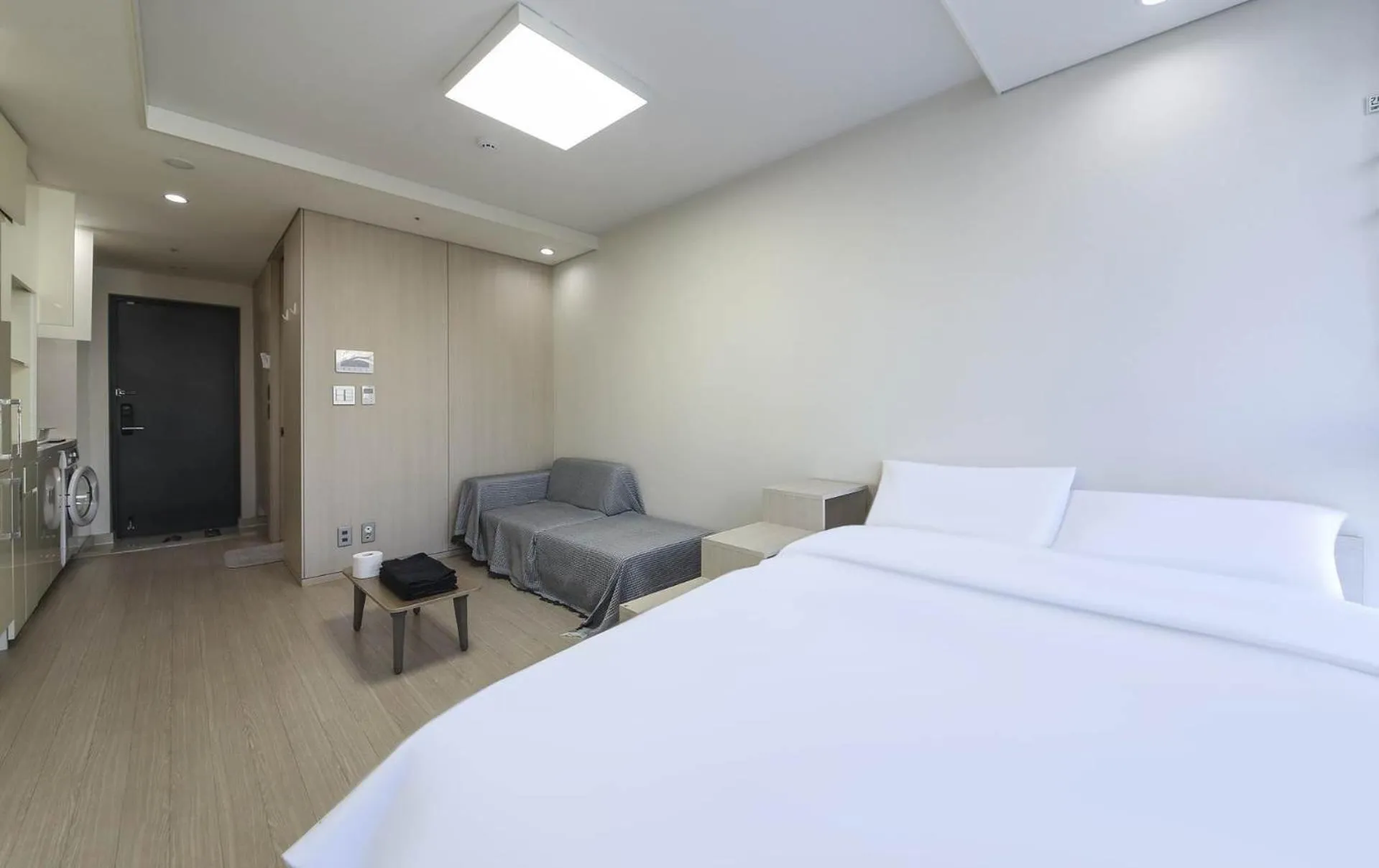 Photo of the whole room, Bed in The Hide City