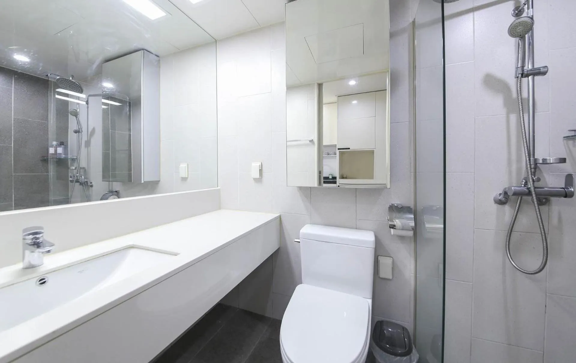 Toilet in The Hide City