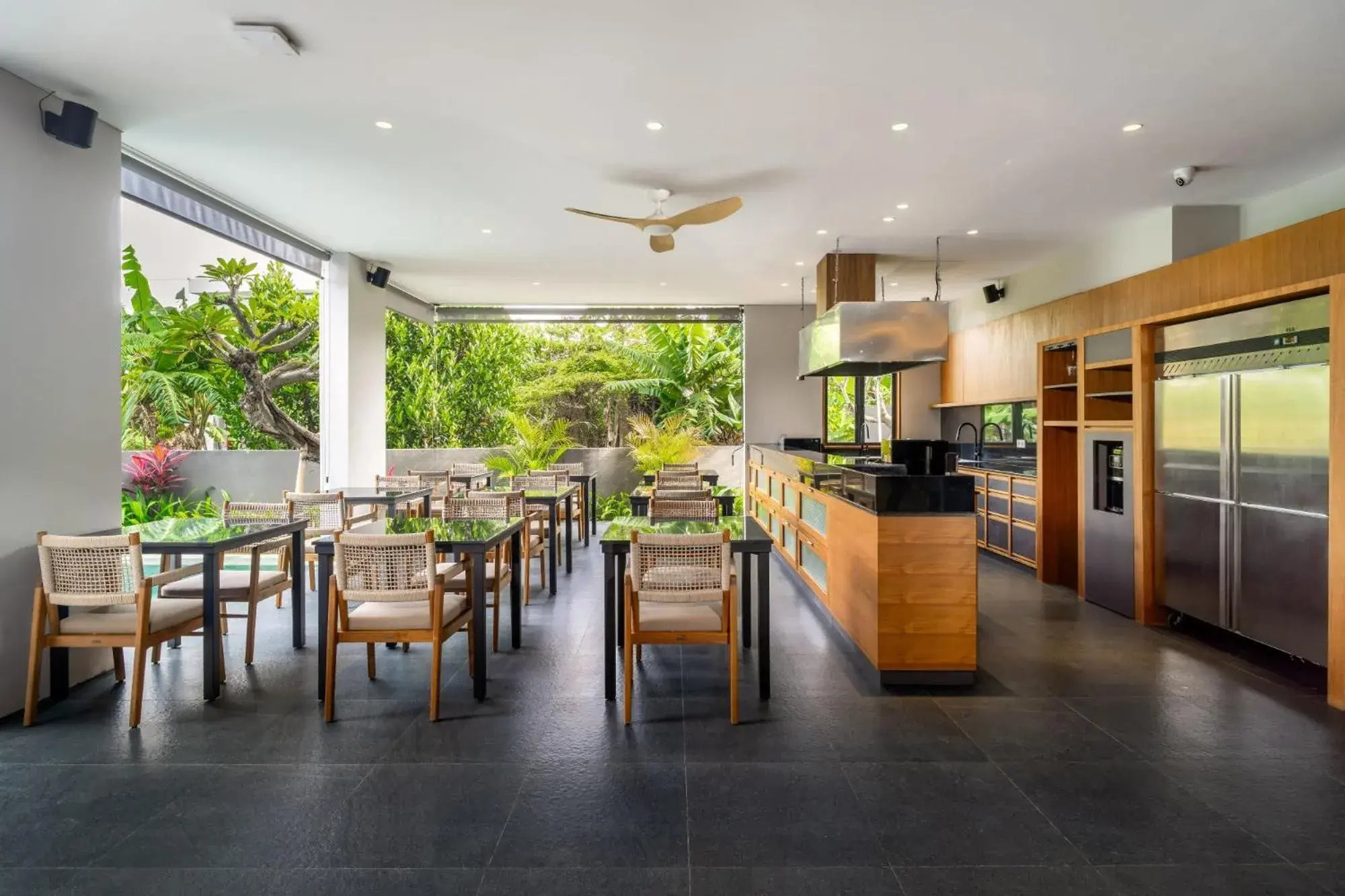 Restaurant/places to eat in The Line Canggu Restaurant/places to eat in The Line Canggu