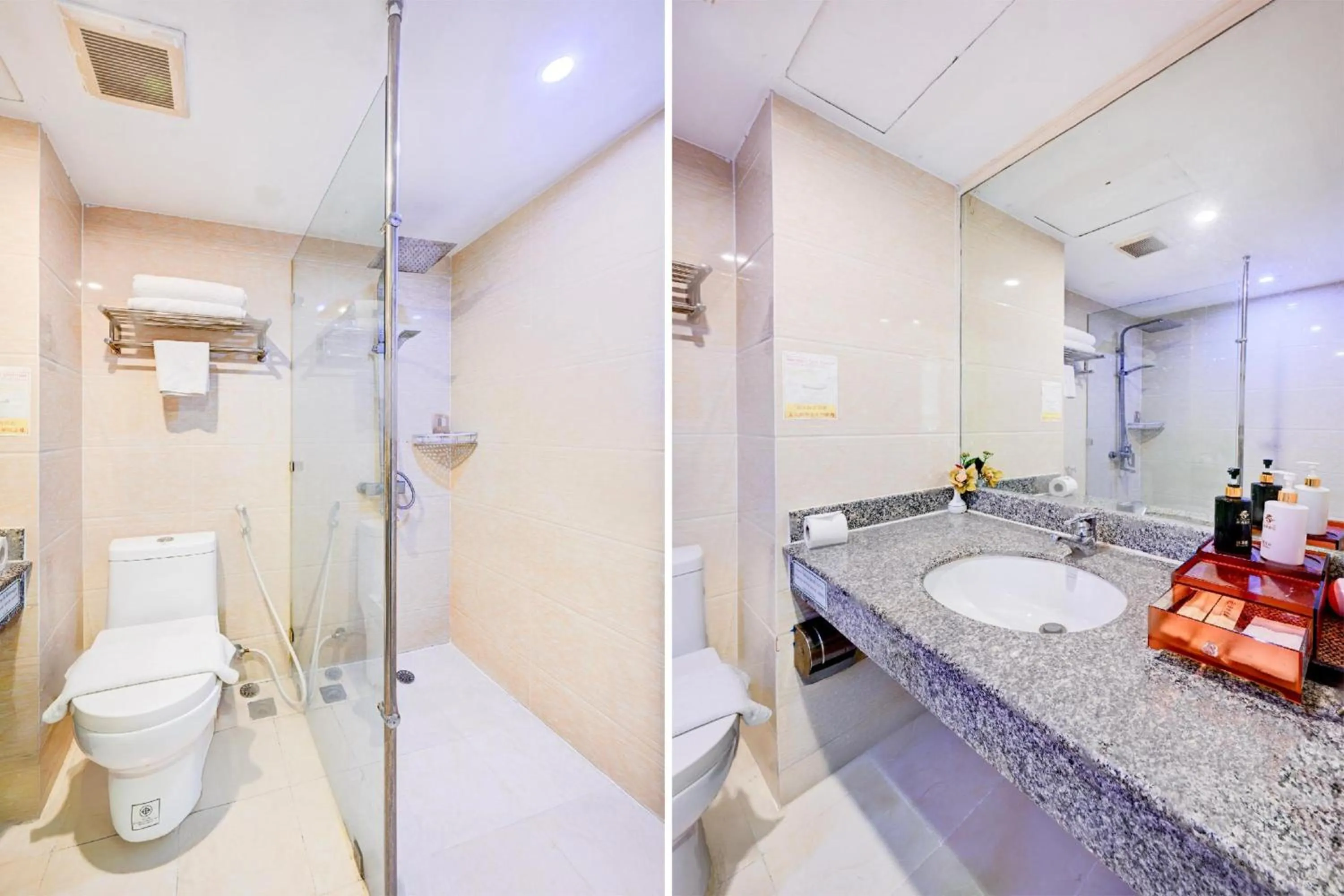 Bathroom in Palette The Travellers Hotel Bangkok