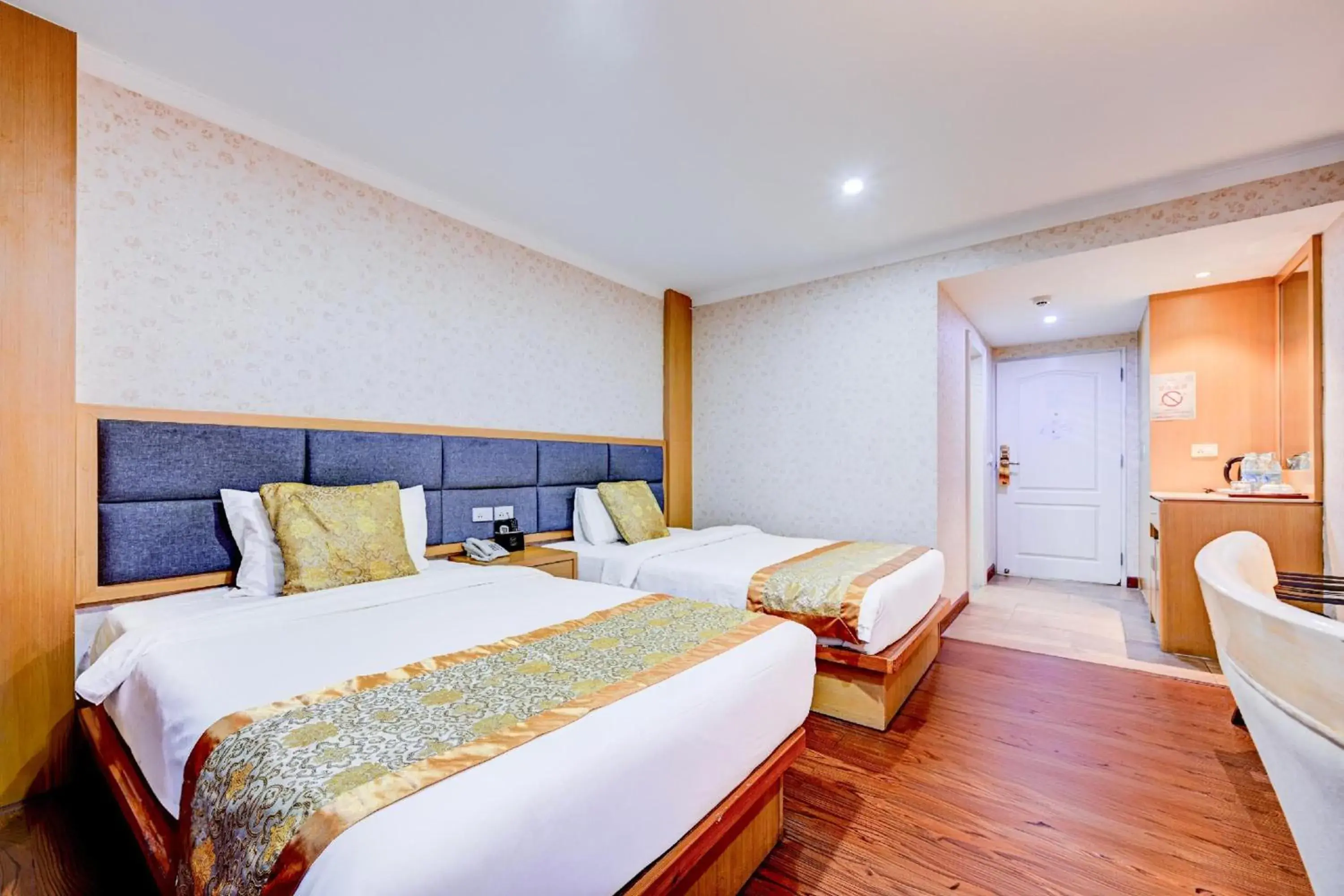 Bedroom, Bed in Palette The Travellers Hotel Bangkok Bedroom, Bed in Palette The Travellers Hotel Bangkok