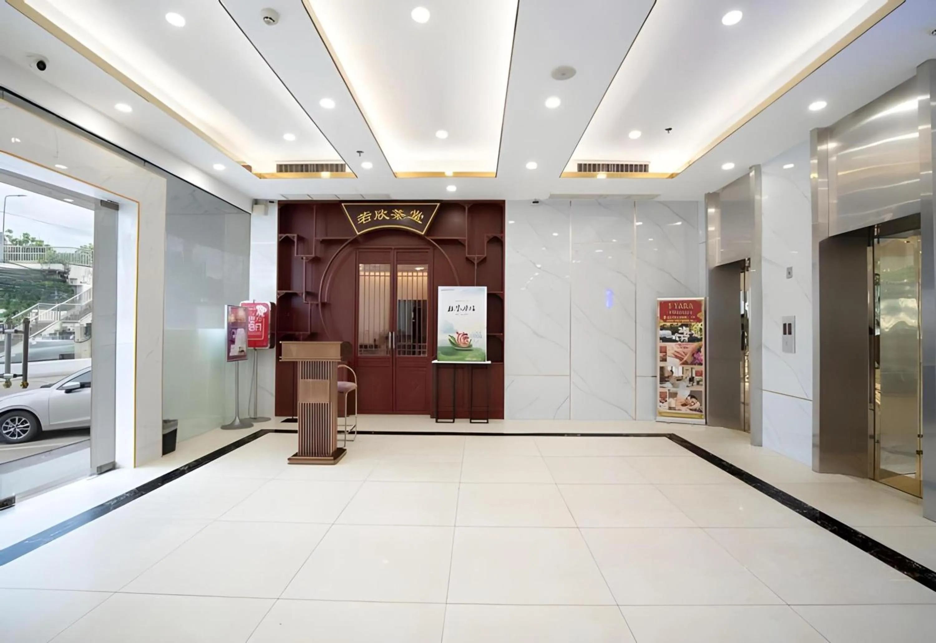 Lobby or reception in Palette The Travellers Hotel Bangkok