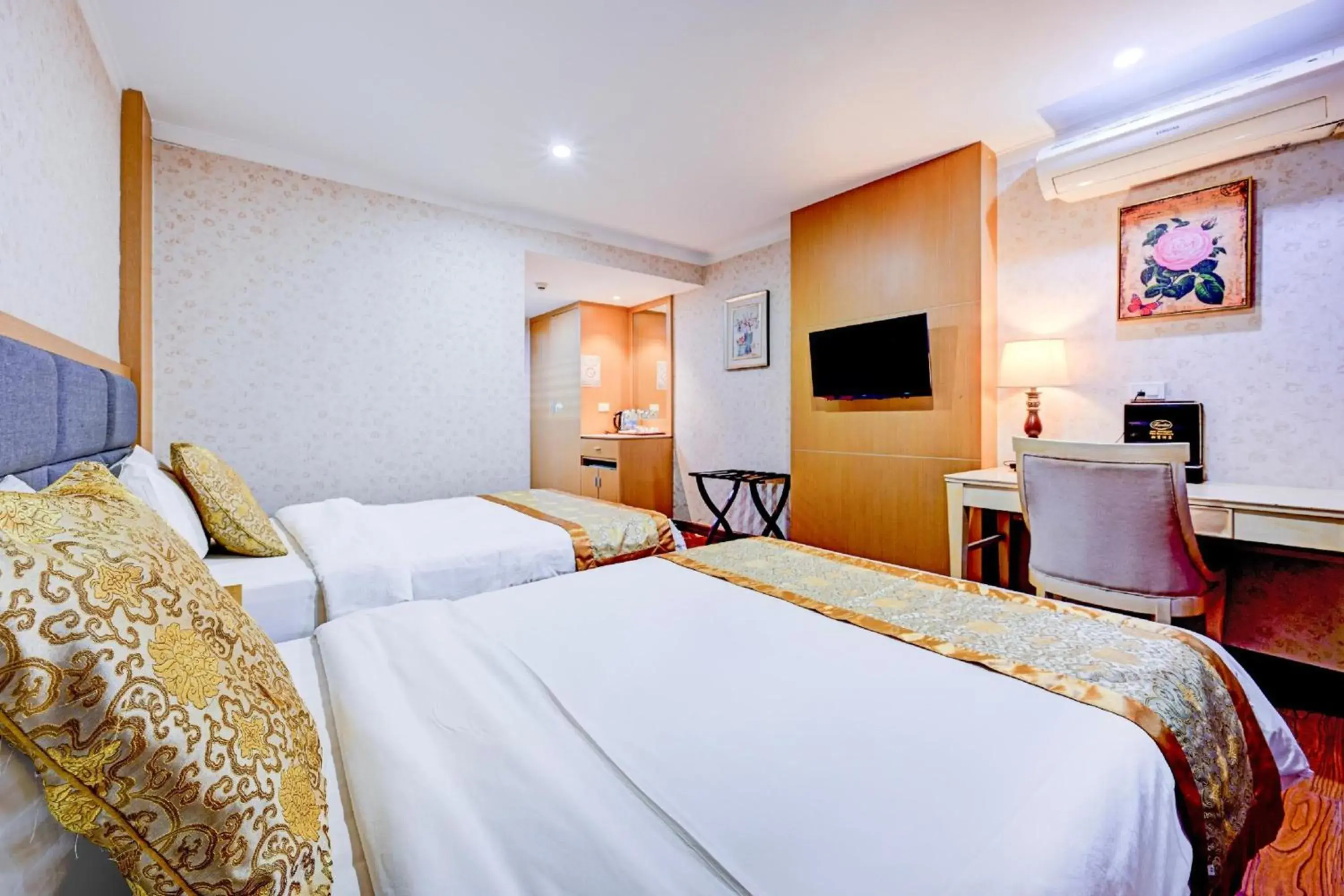 Bedroom, Bed in Palette The Travellers Hotel Bangkok Bedroom, Bed in Palette The Travellers Hotel Bangkok