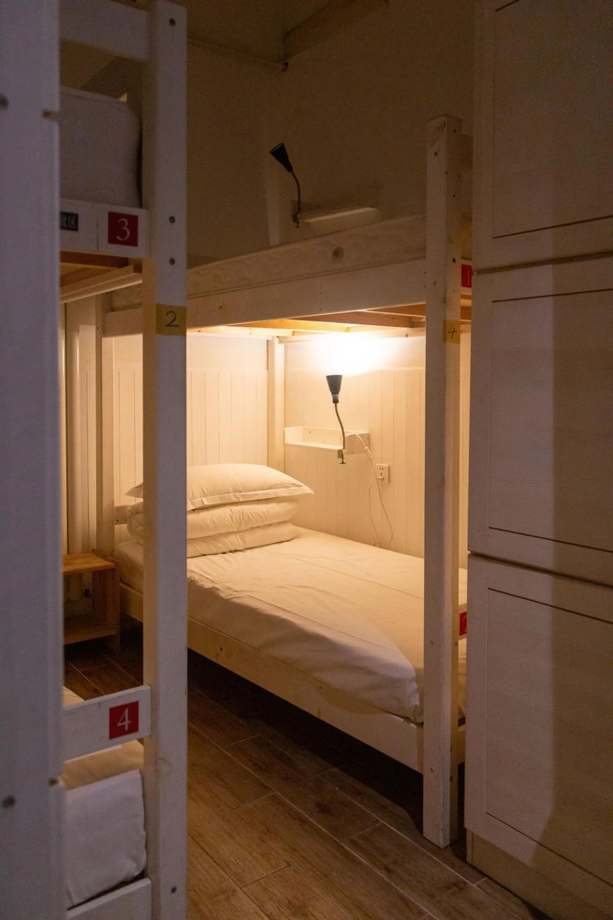 bunk bed, Bed in Peking Station Hostel