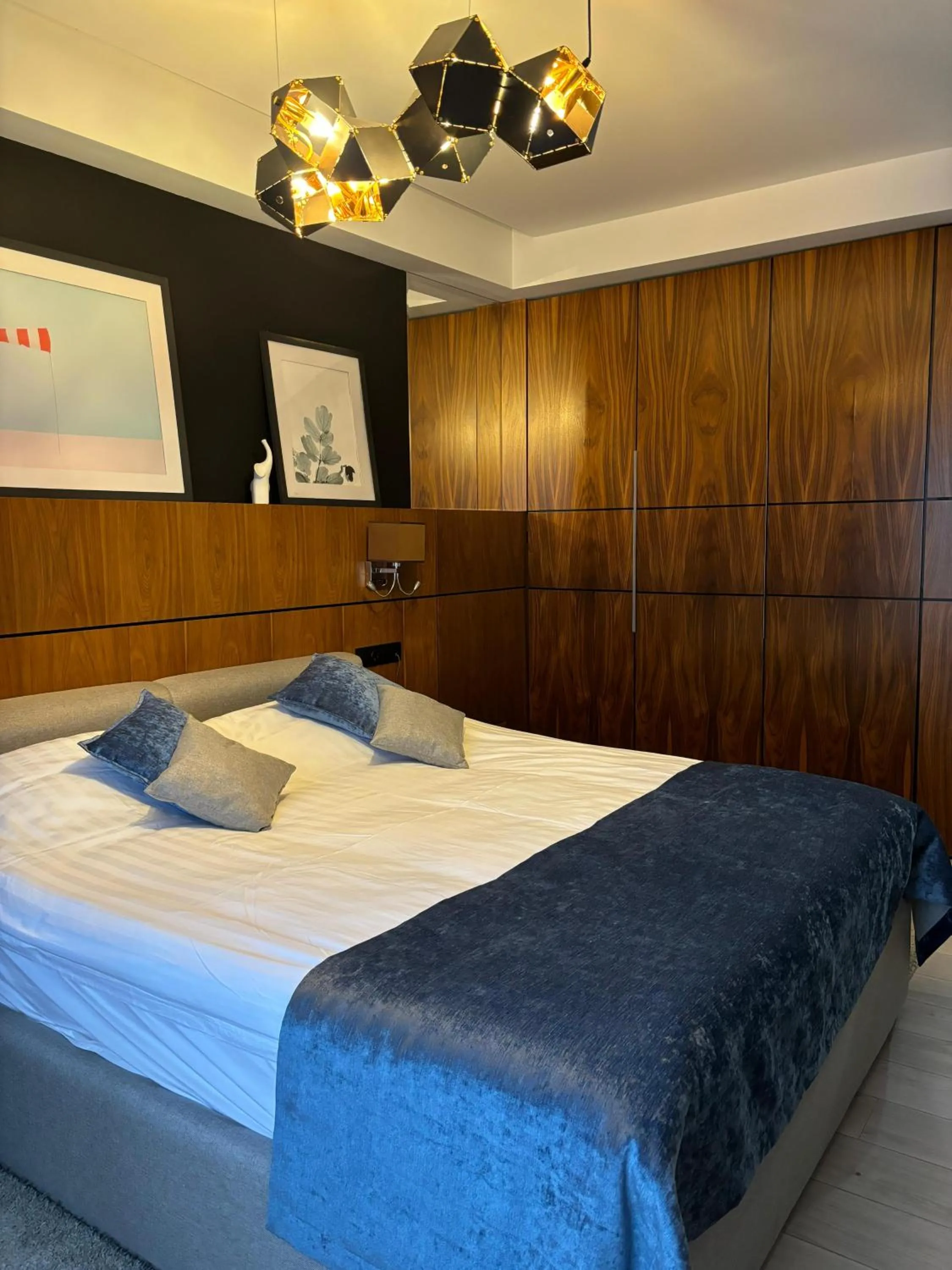 Double Room in Empire City