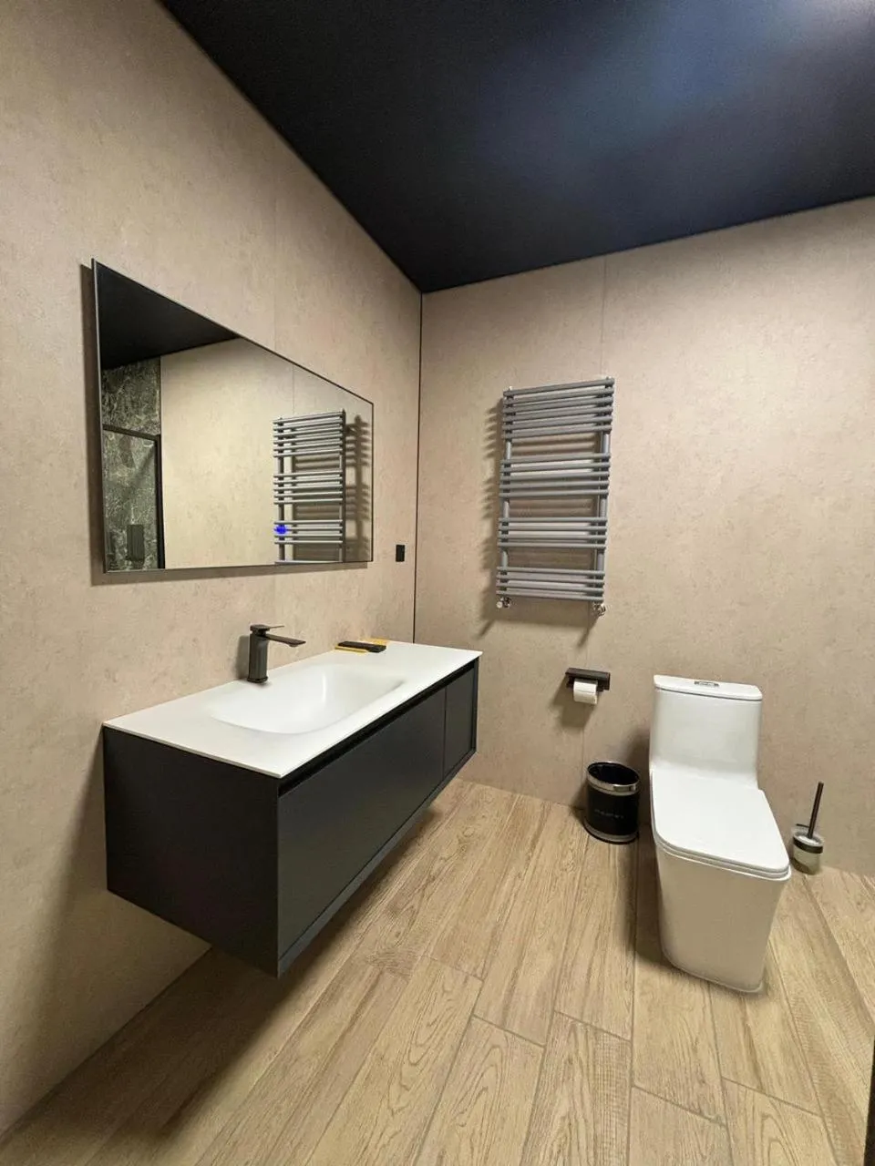 Twin Room in Empire City