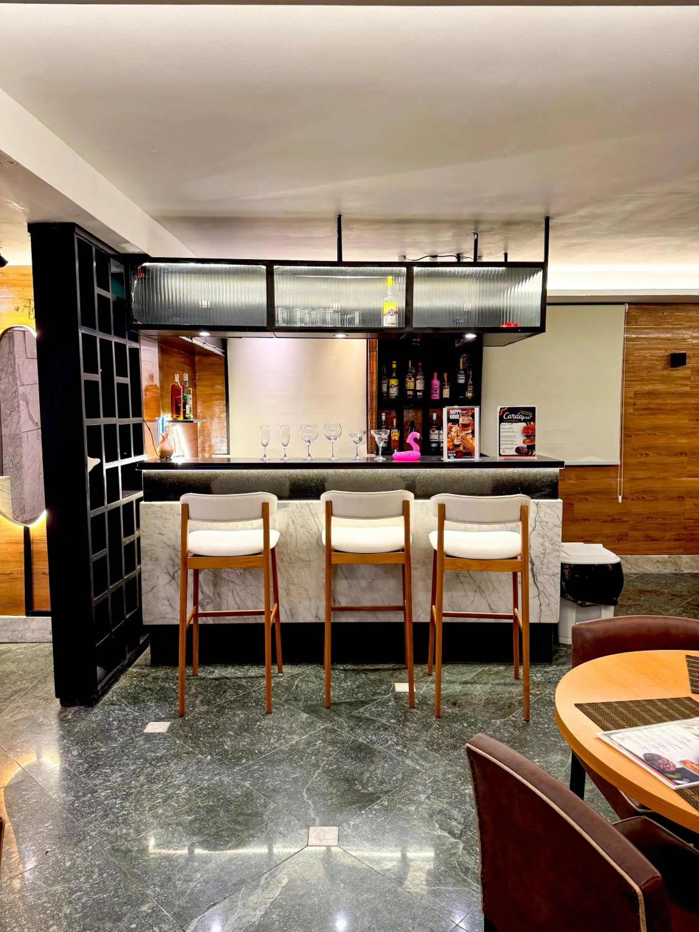 Lounge or bar in Royal Urban Macaé Hotel