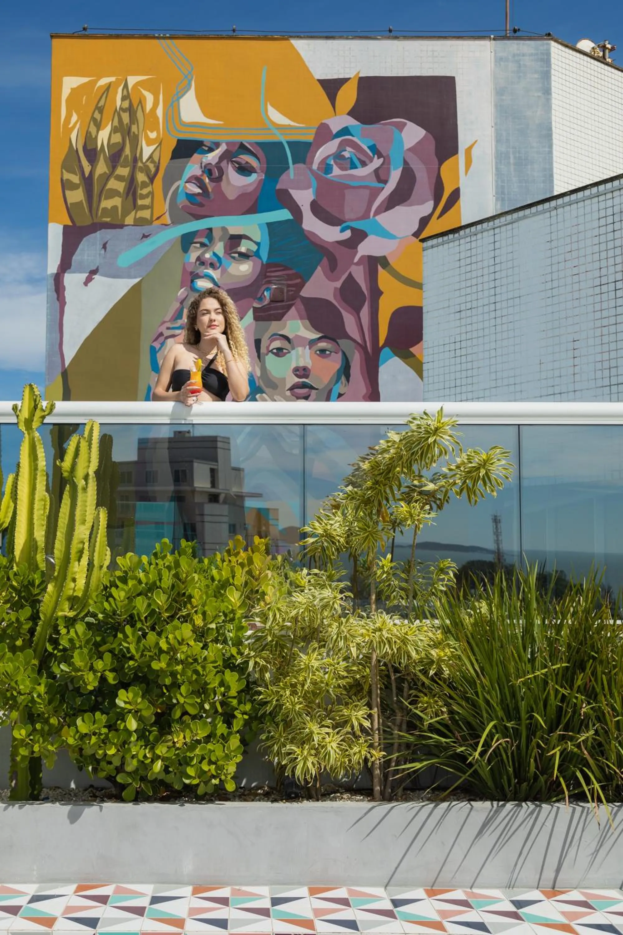 Swimming pool in Royal Urban Macaé Hotel