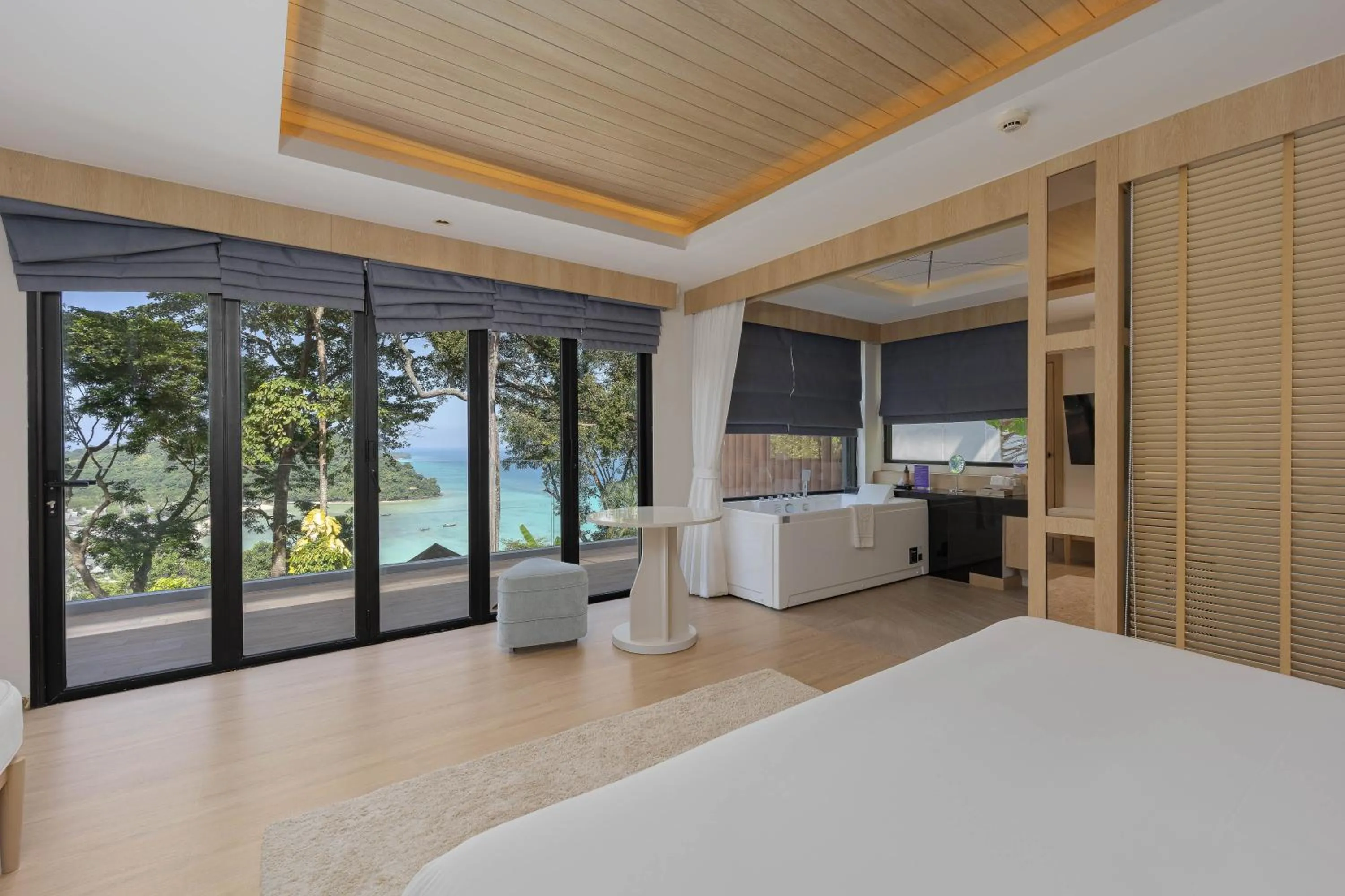 Property building, Bed in Centara Villas Phi Phi Island