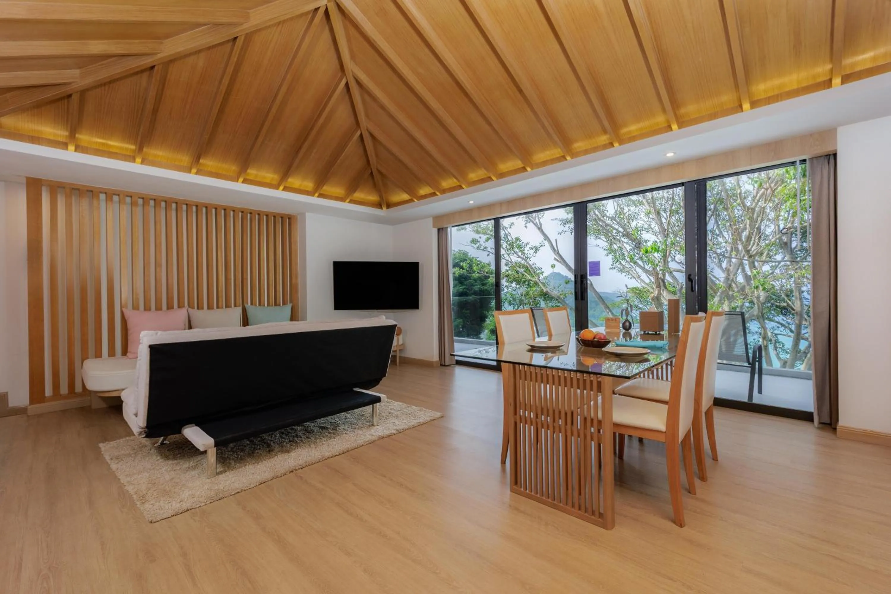 Dining area in Centara Villas Phi Phi Island
