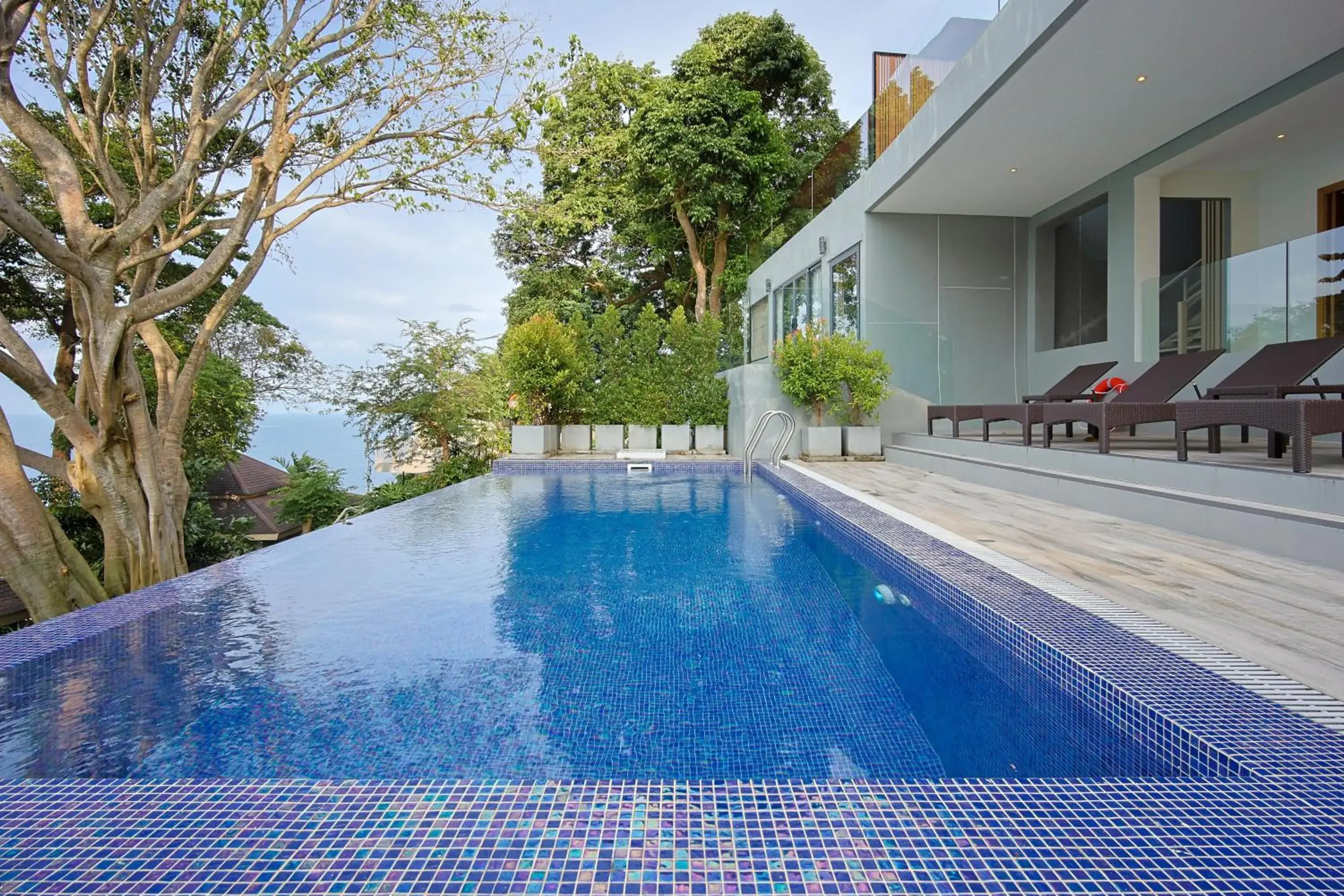 Pool view in Centara Villas Phi Phi Island Pool view in Centara Villas Phi Phi Island