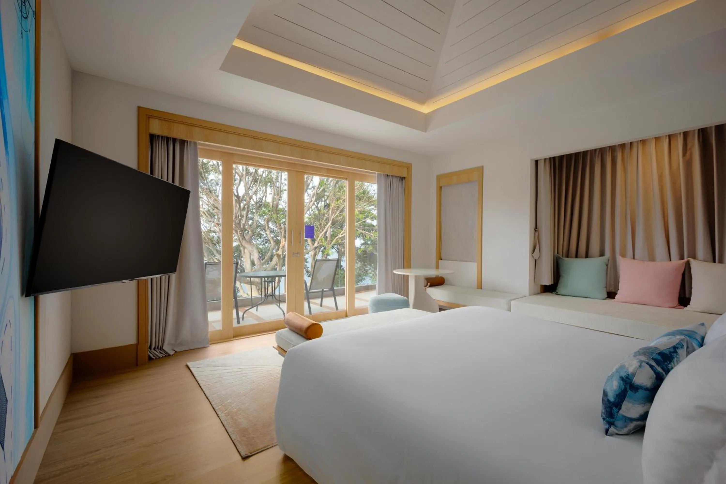 Bed in Centara Villas Phi Phi Island