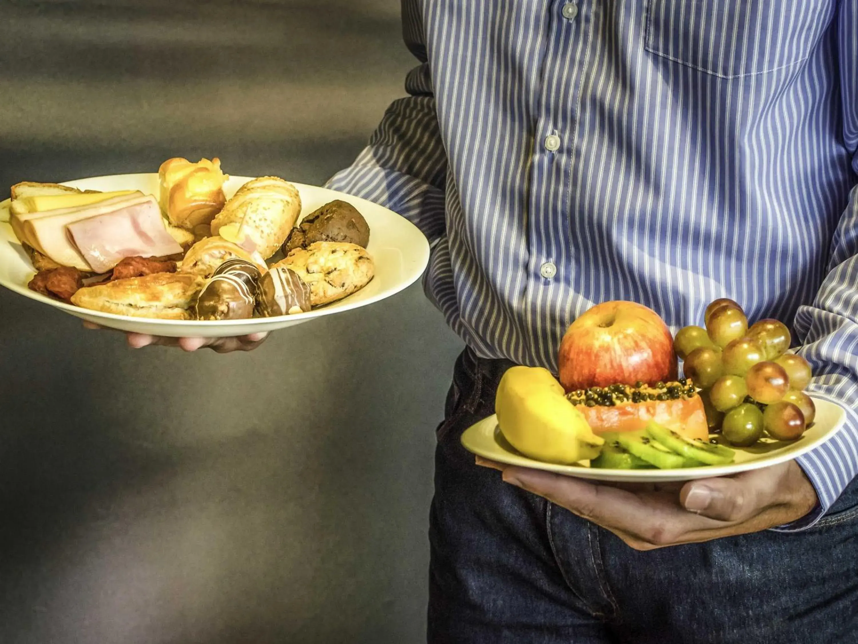 Restaurant/places to eat in Ibis Porto Alegre Assis Brasil Restaurant/places to eat in Ibis Porto Alegre Assis Brasil