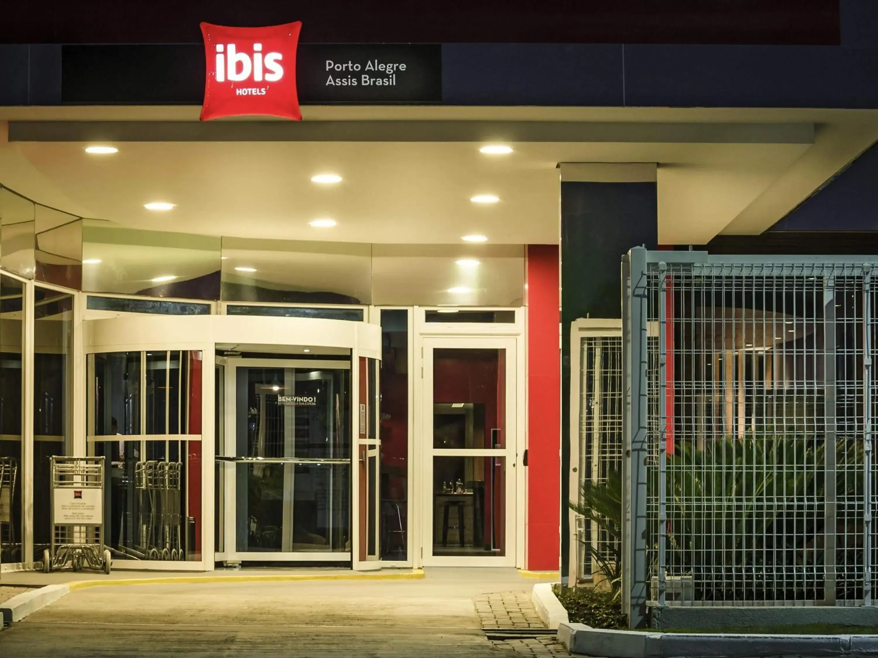 Property building in Ibis Porto Alegre Assis Brasil Property building in Ibis Porto Alegre Assis Brasil