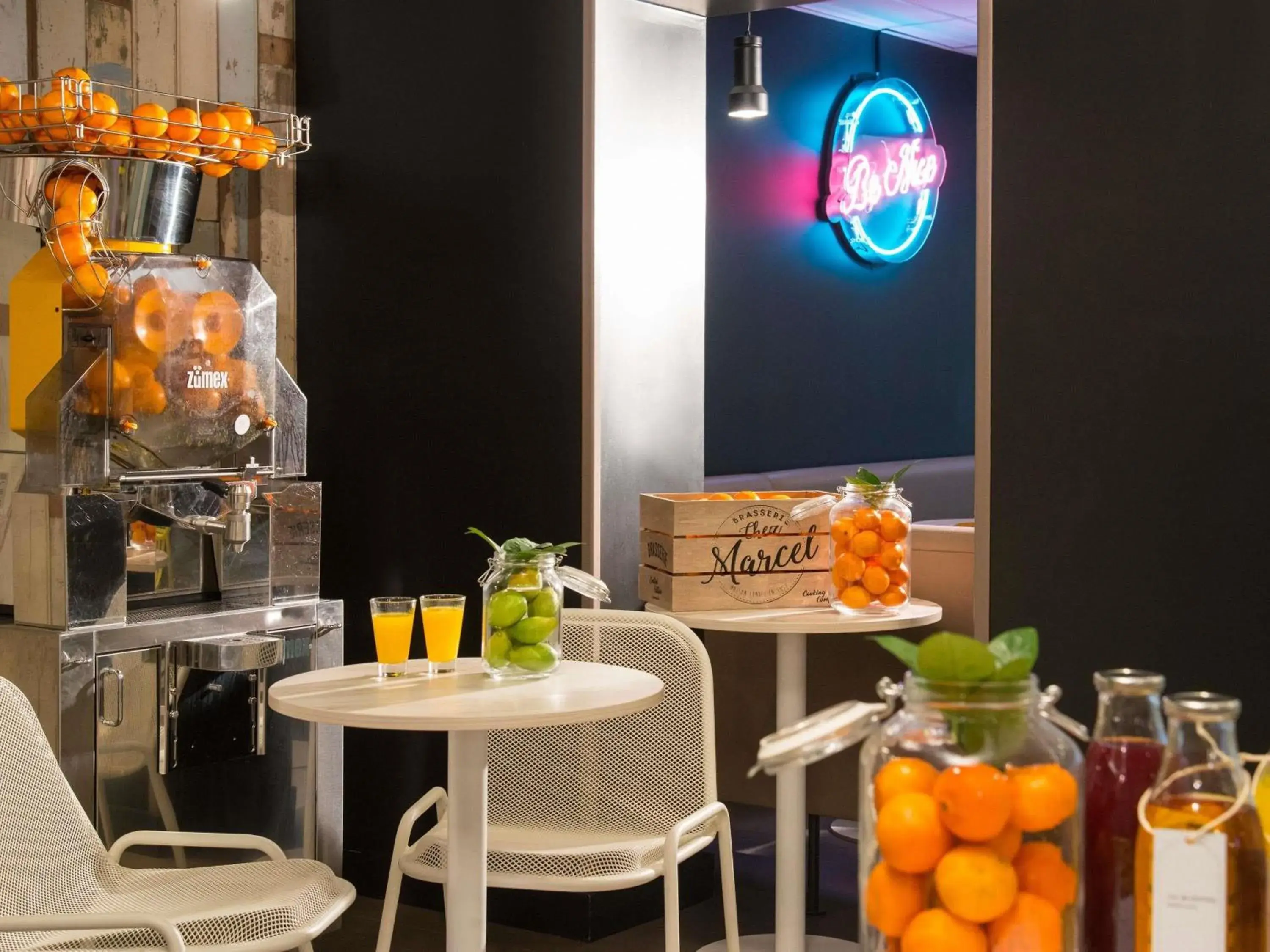 Property building in Ibis Styles Nice Centre Gare Property building in Ibis Styles Nice Centre Gare