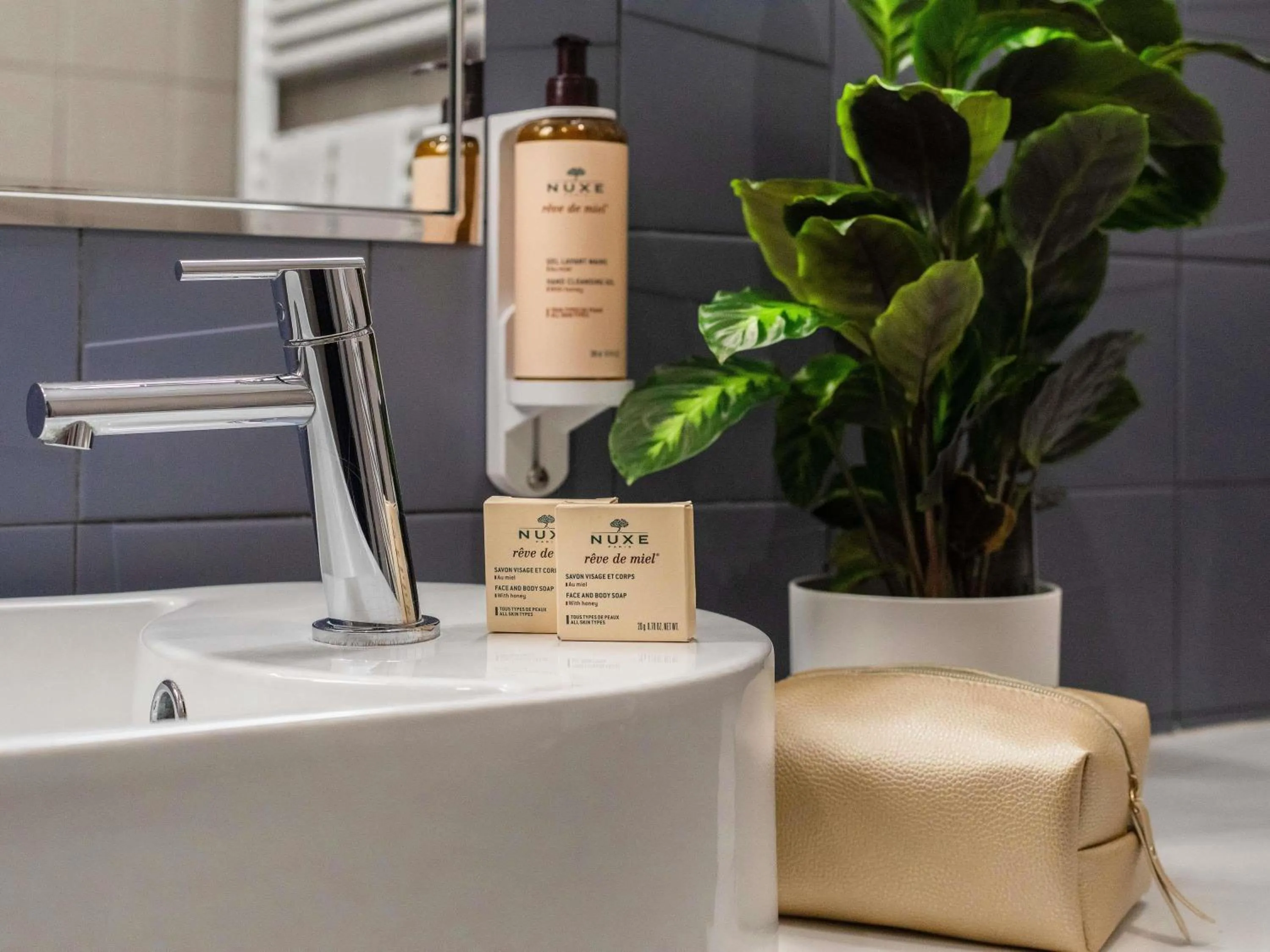 Bedroom in Mercure Firenze Centro