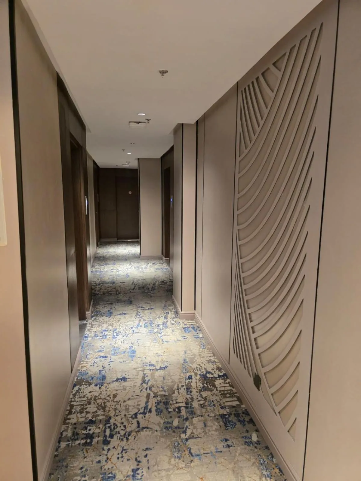 elevator in Sedra Global Hotel, Madinah