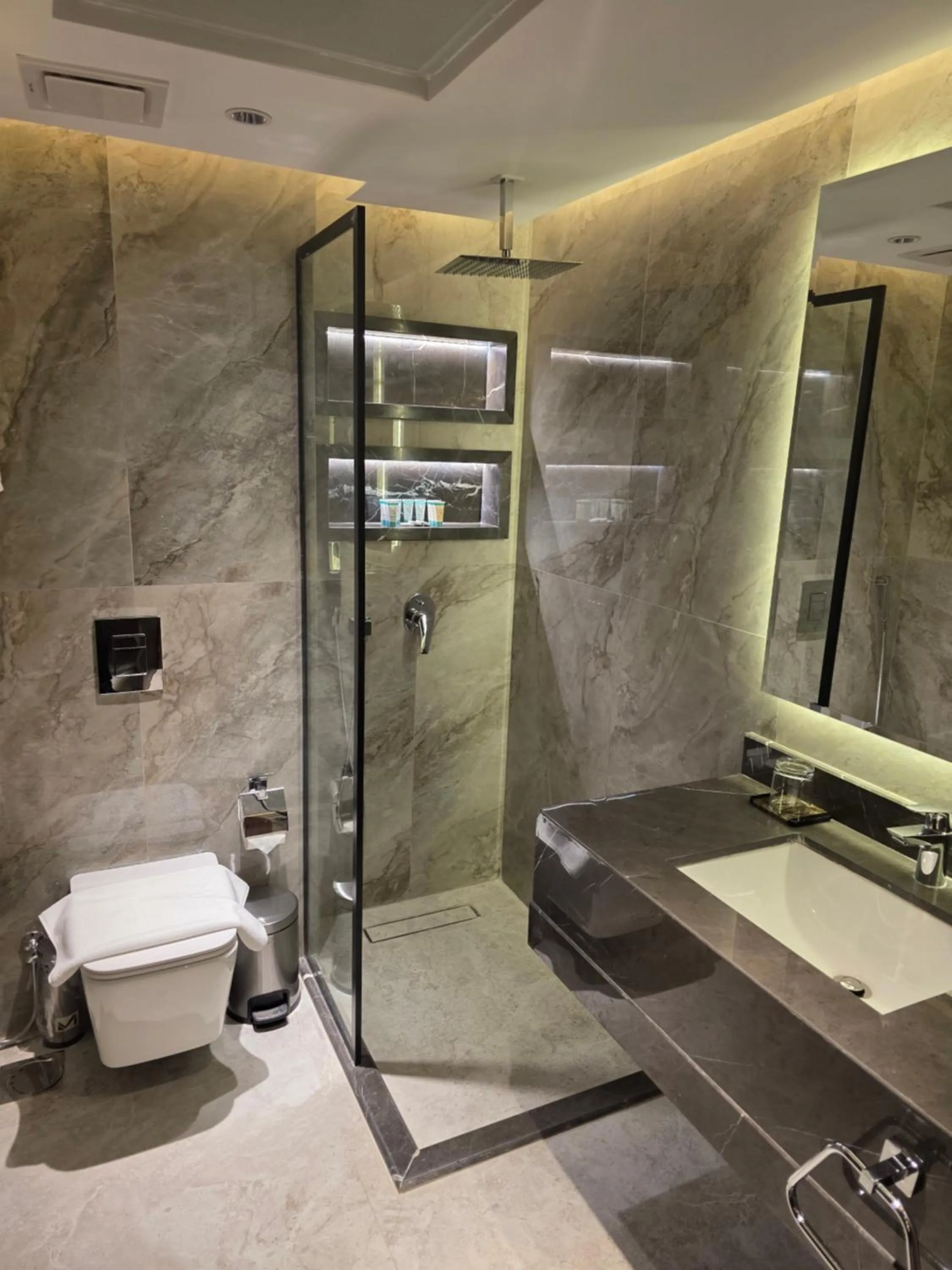 Bathroom in Sedra Global Hotel, Madinah