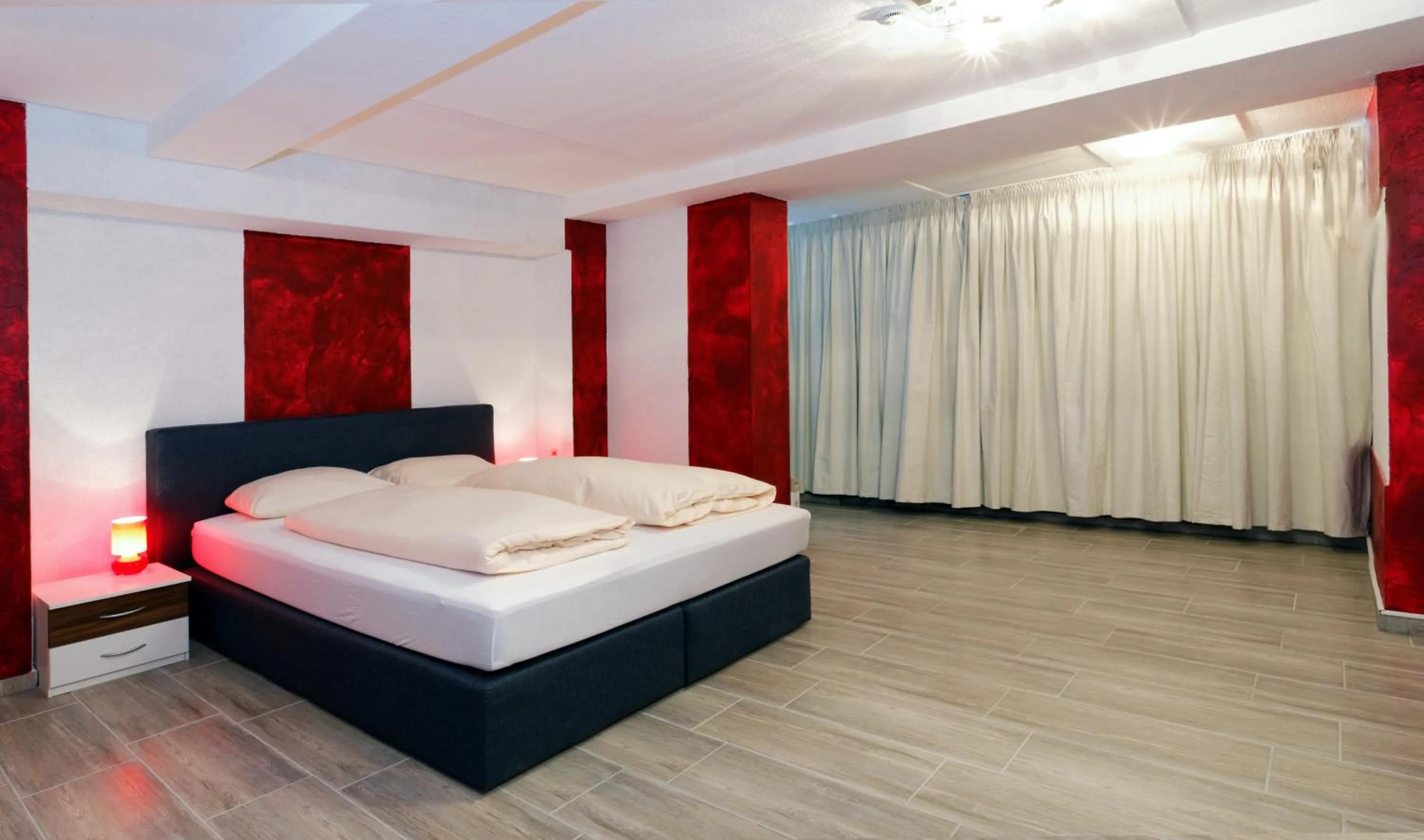 Bedroom, Bed in Hotel Alte Fabrik