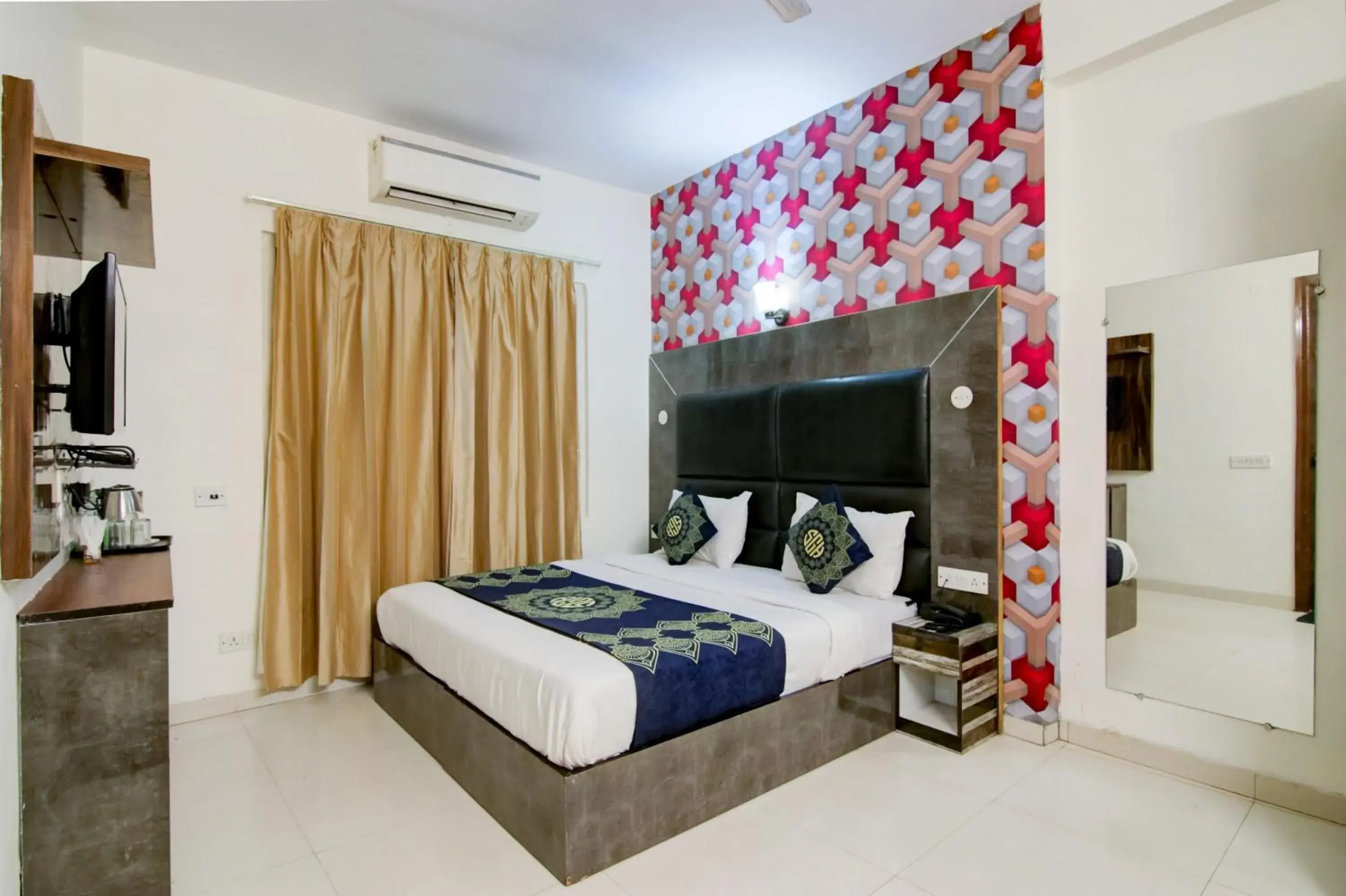 Bedroom, Bed in Smart Signature Hotel Bedroom, Bed in Smart Signature Hotel