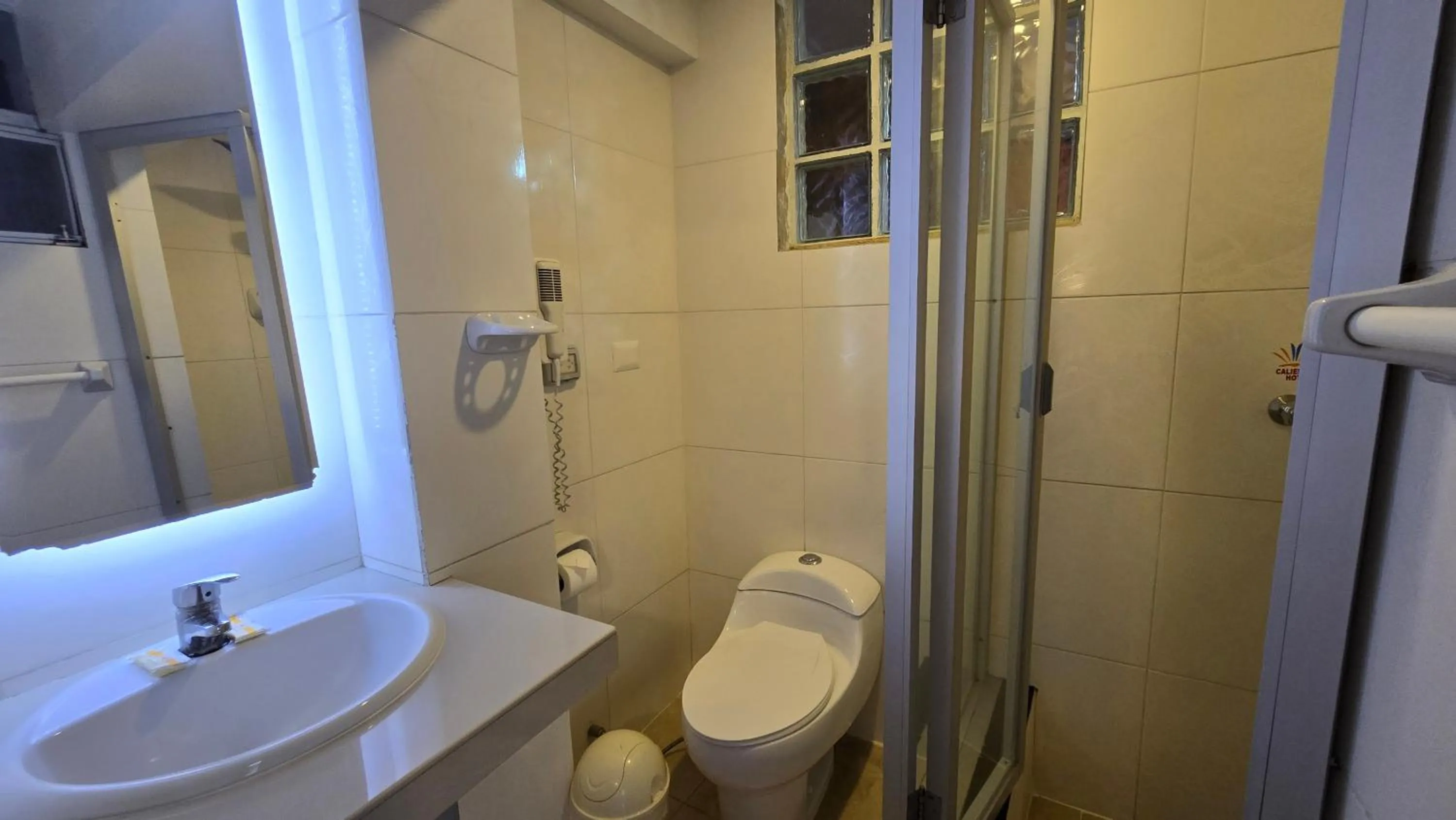 Shower in Hotel Cusco Museo