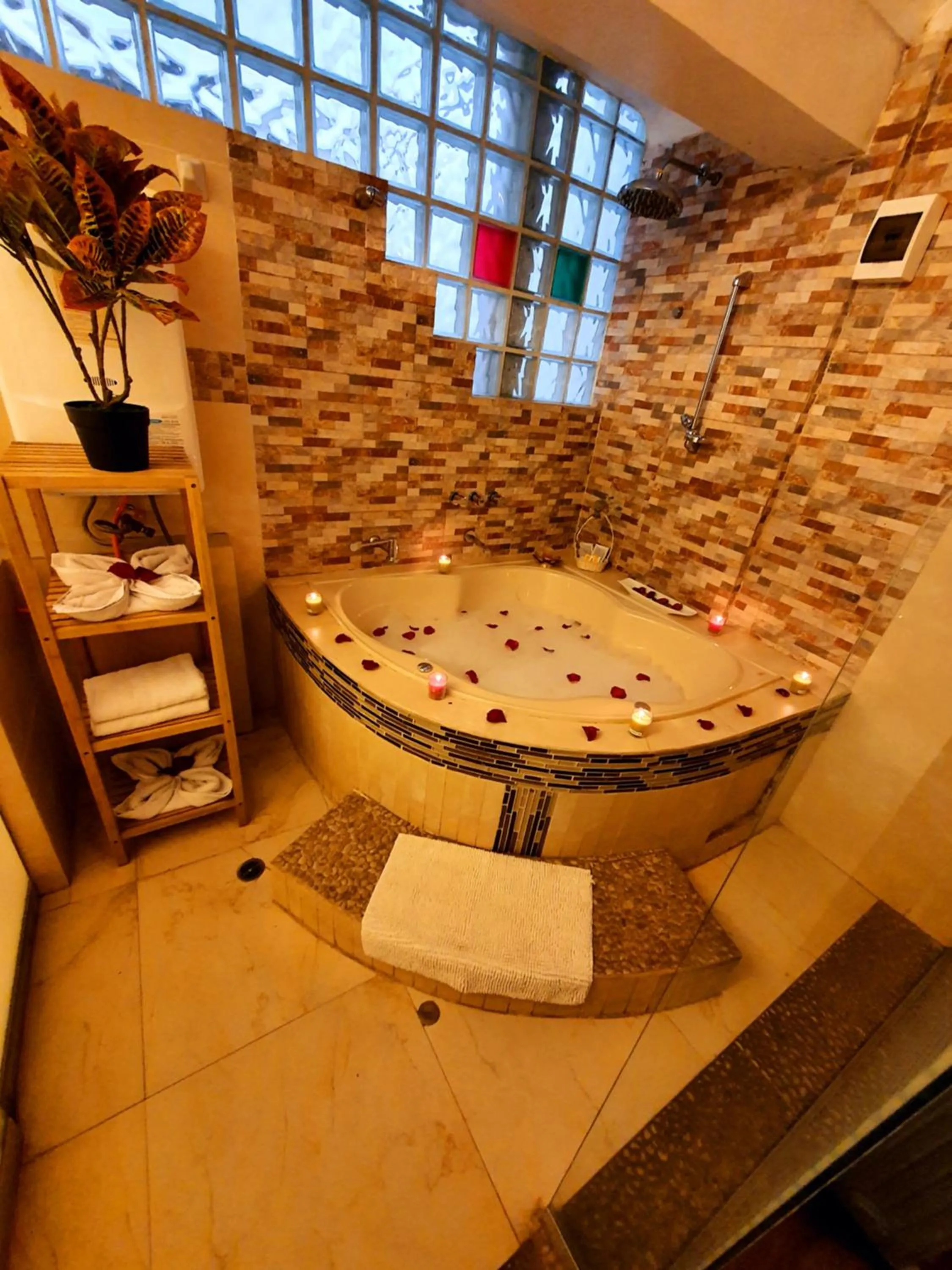 Hot Tub in Hotel Cusco Museo