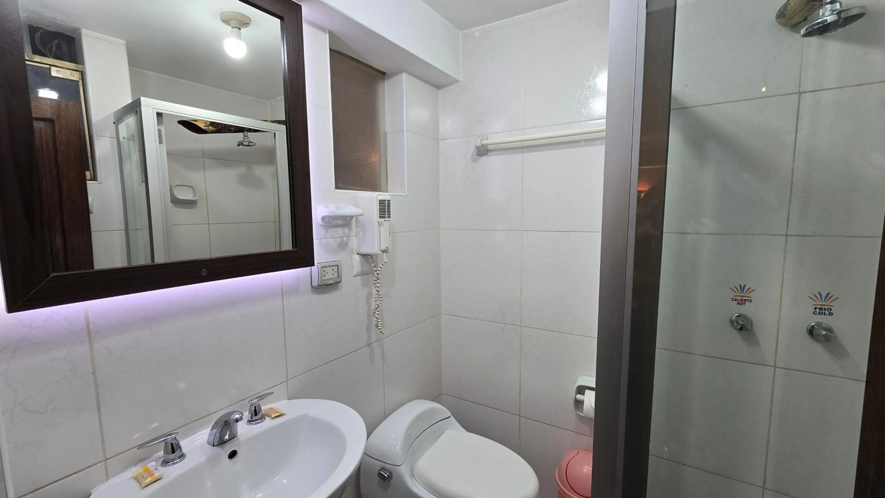 Shower in Hotel Cusco Museo