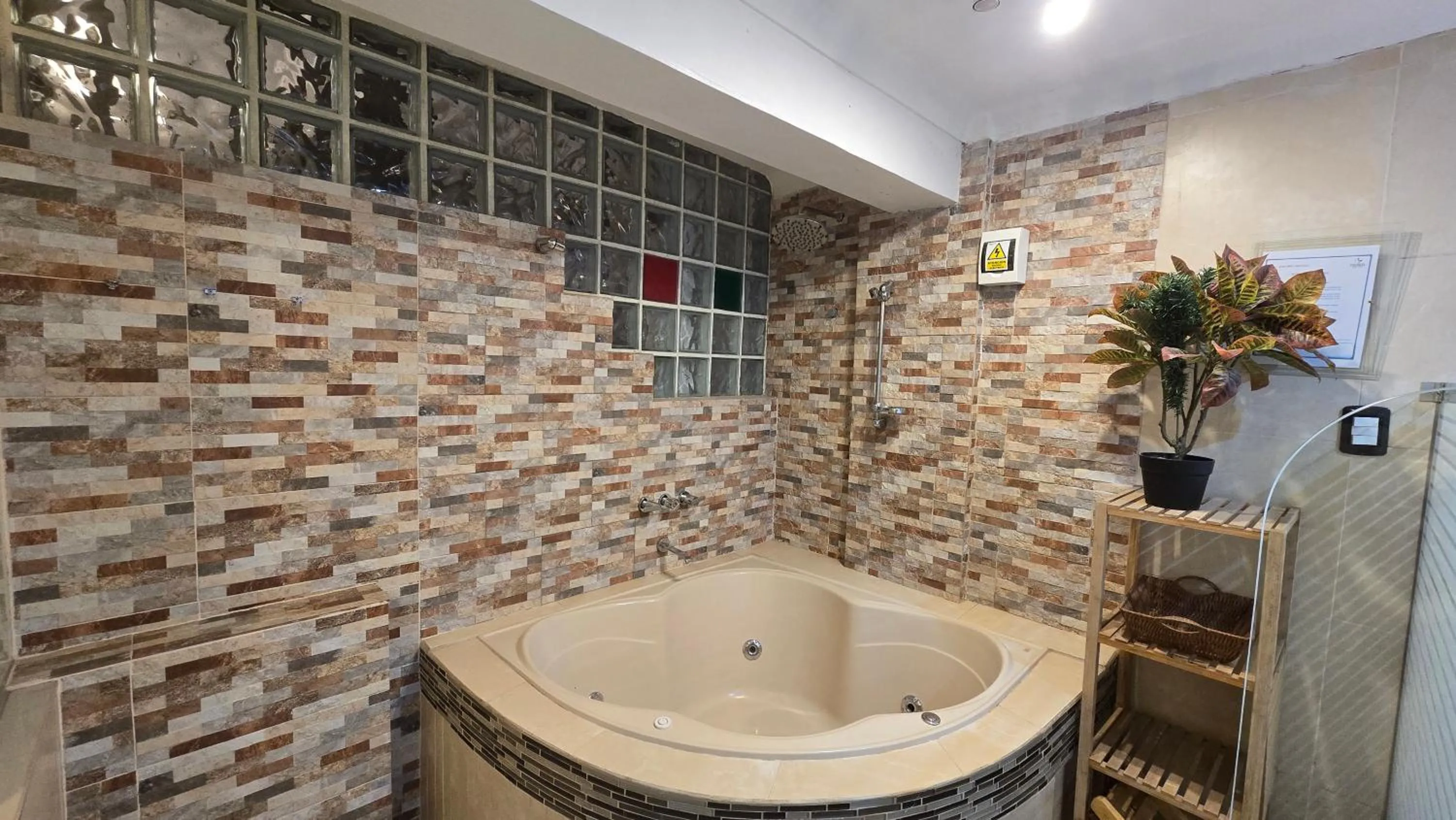 Hot Tub in Hotel Cusco Museo