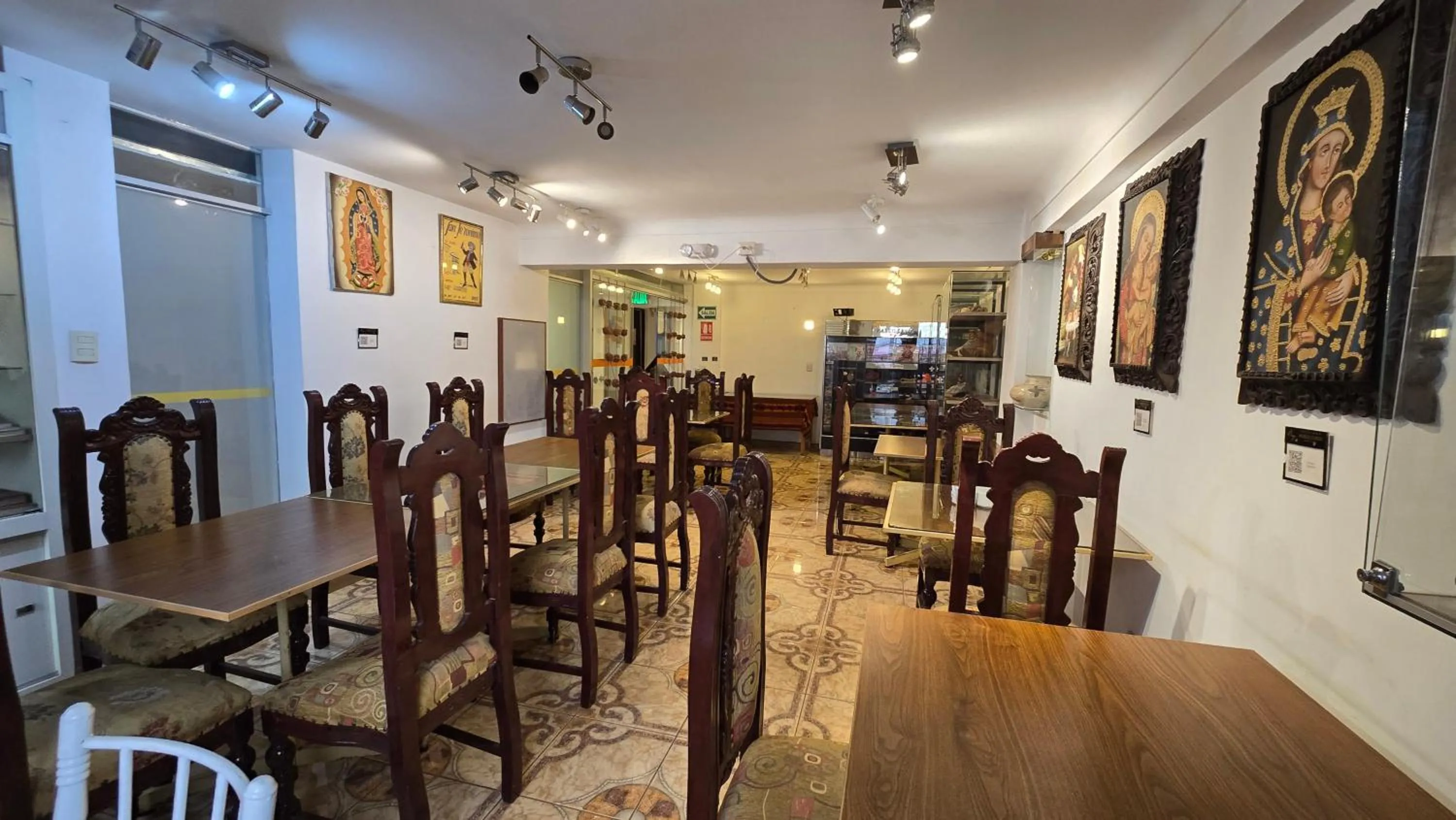 Seating area in Hotel Cusco Museo