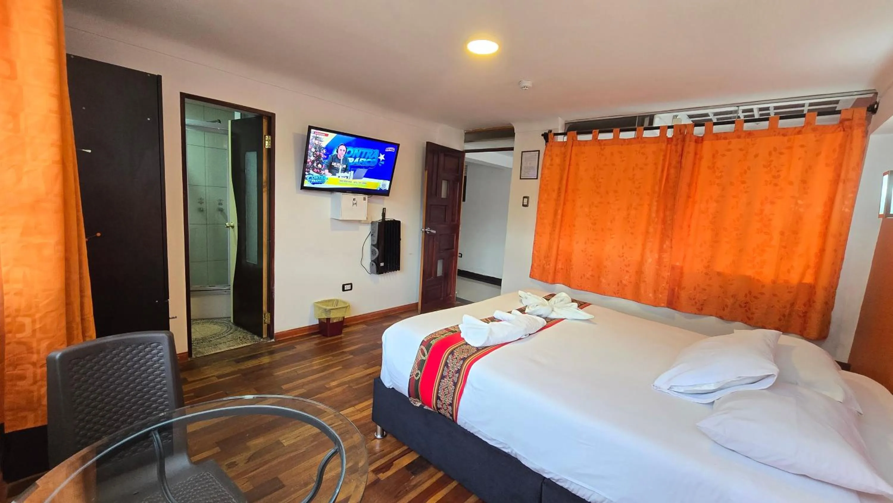 TV and multimedia, Bed in Hotel Cusco Museo