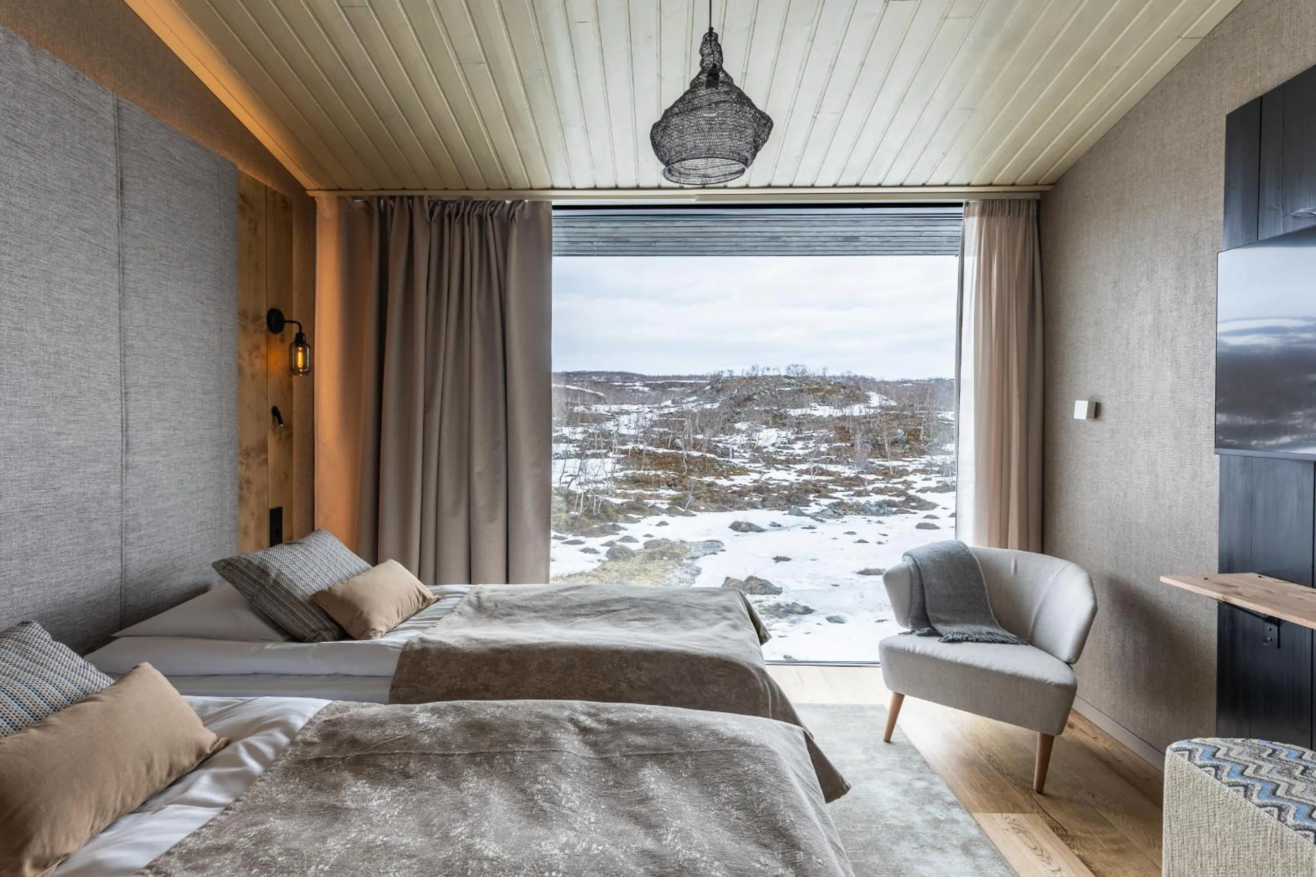 Bedroom, Bed in Santa's Hotel Rakka