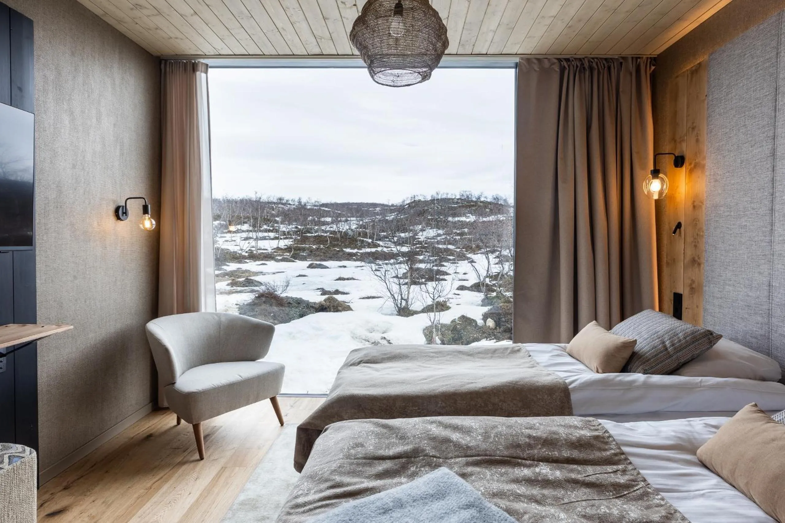 Bedroom, Bed in Santa's Hotel Rakka