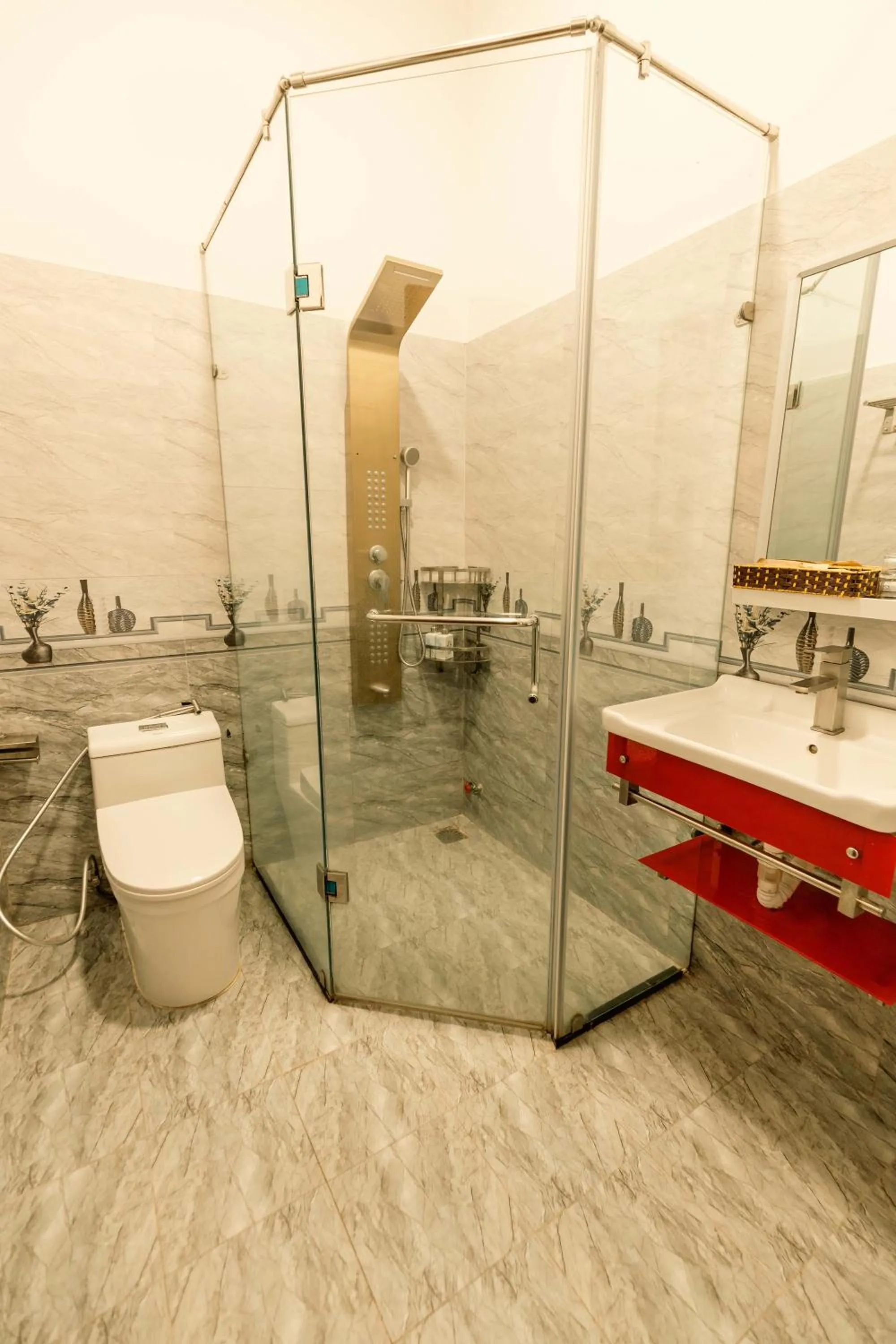 Shower in Lê Mùi Hotel - Apartment