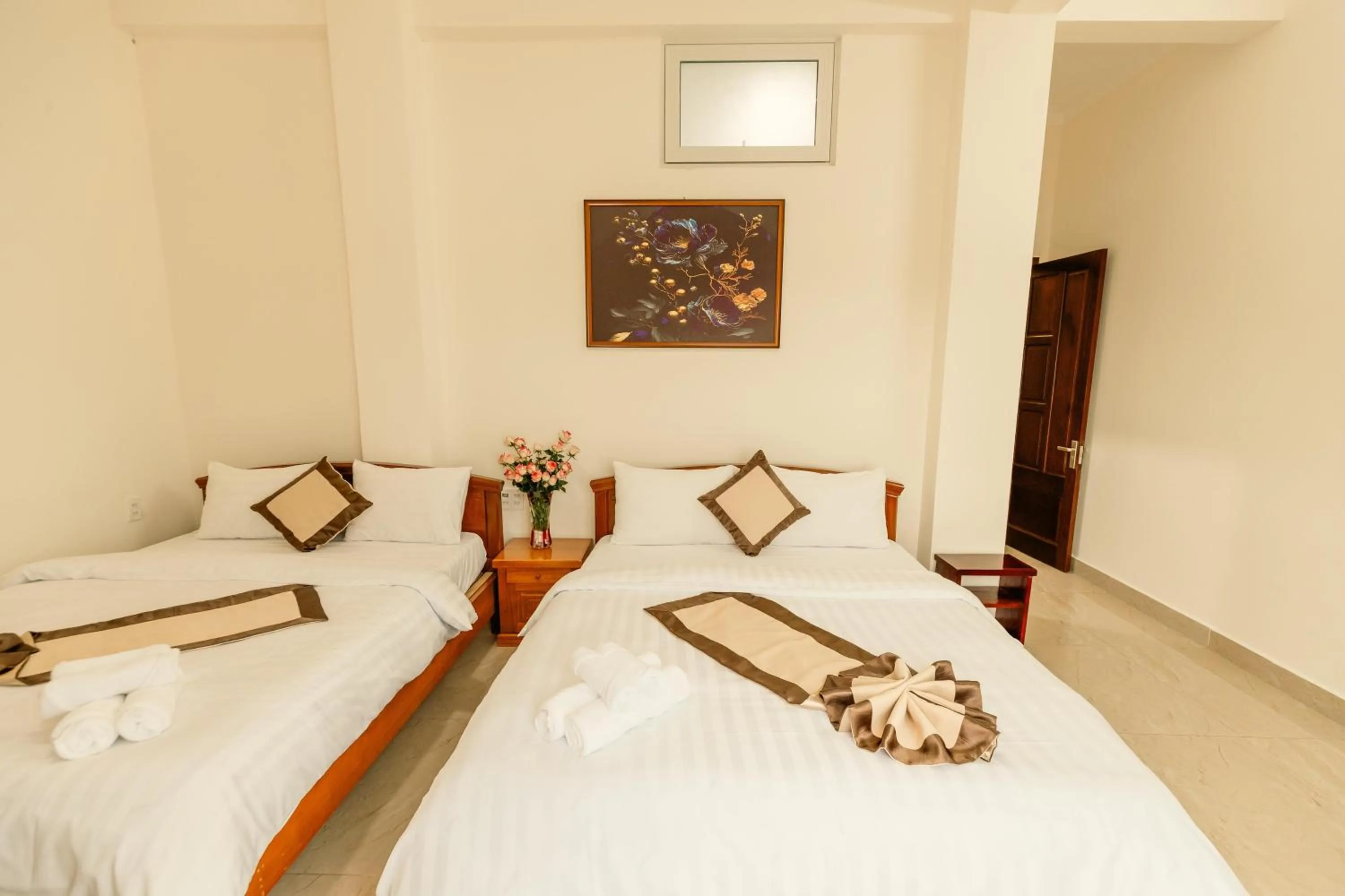 Photo of the whole room, Bed in Lê Mùi Hotel - Apartment