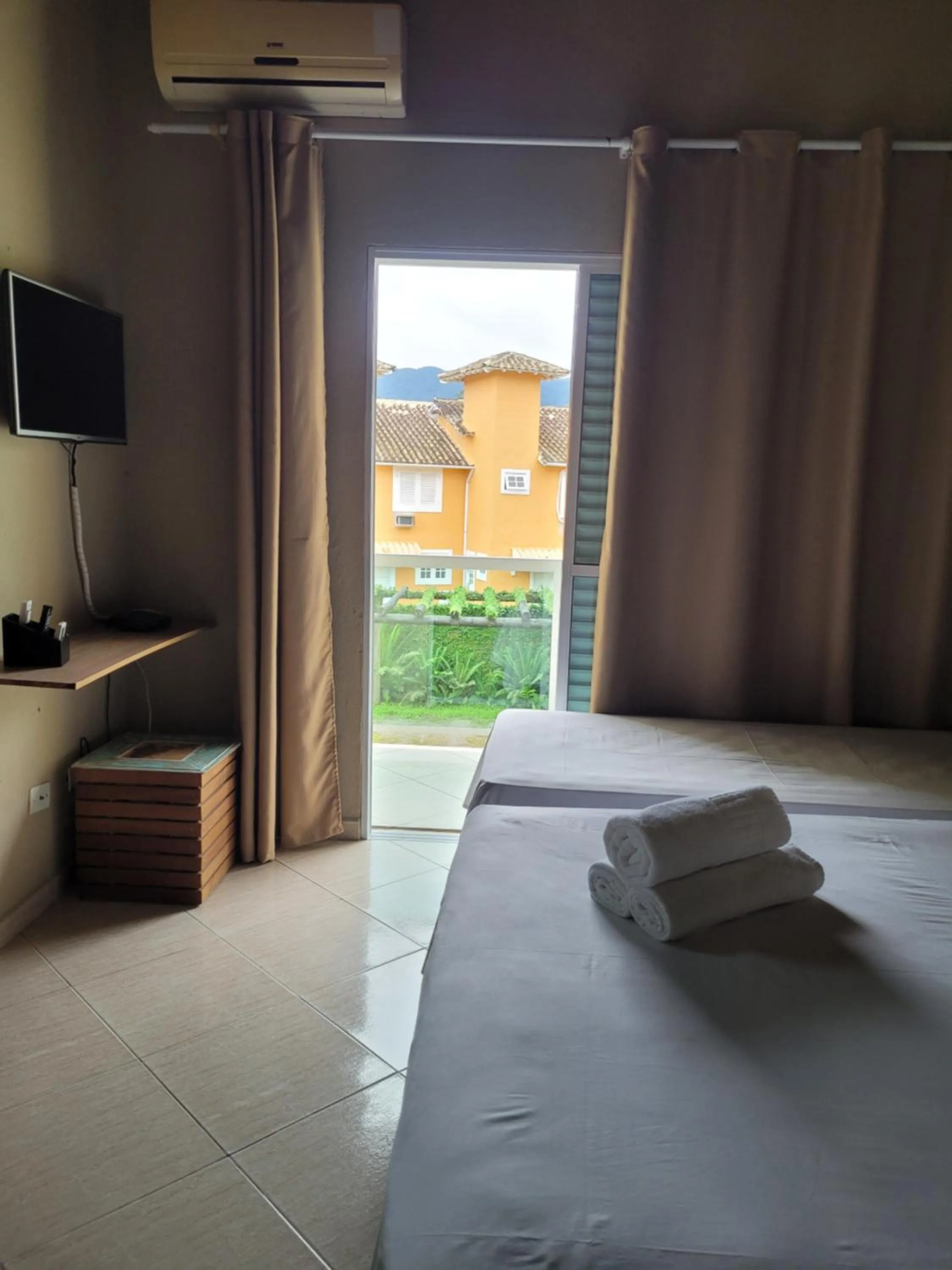 Bed in Mares de Camburizinho