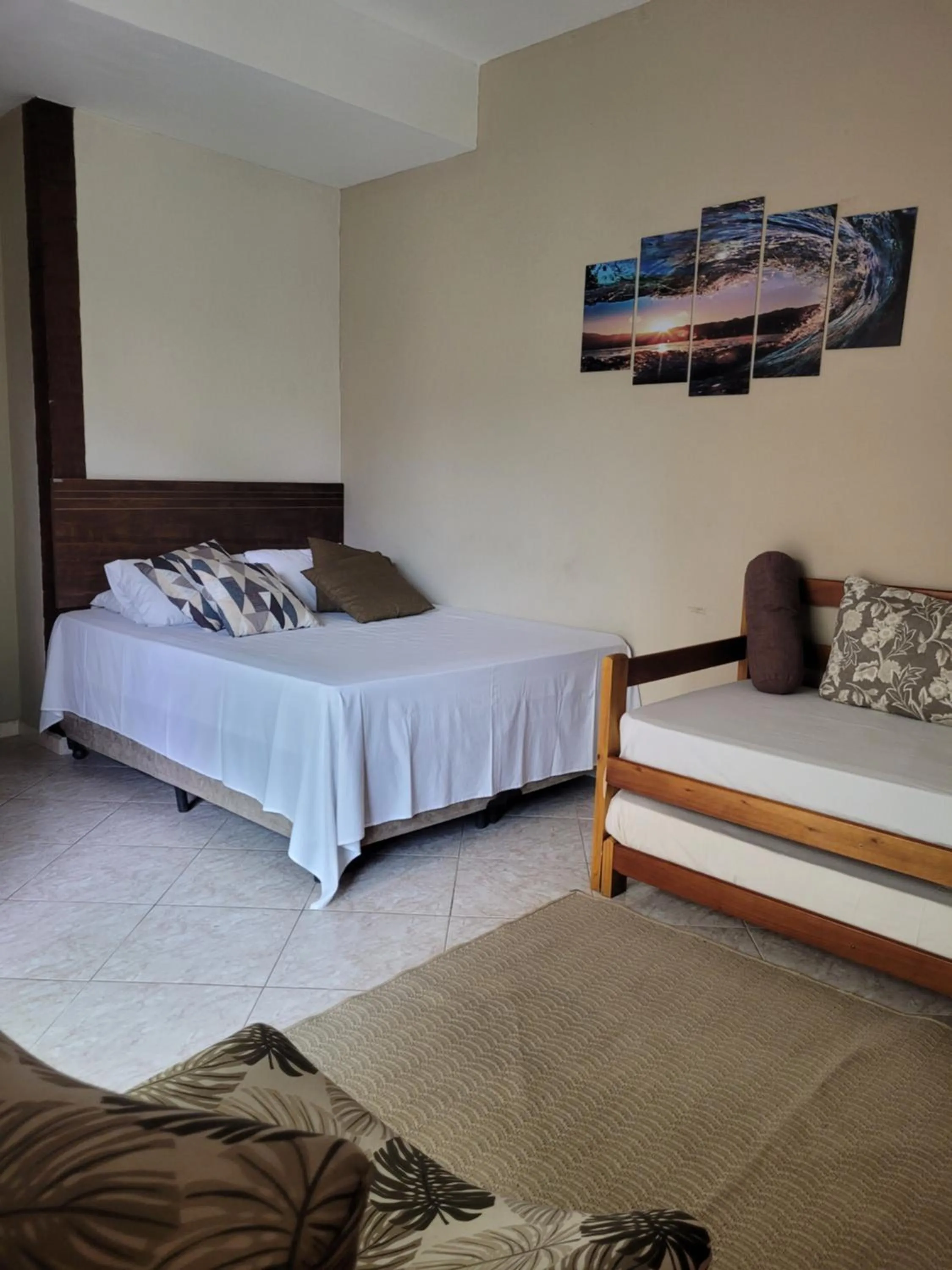 Bed in Mares de Camburizinho