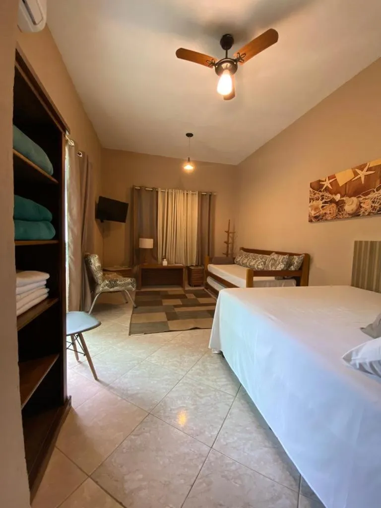 Bed in Mares de Camburizinho