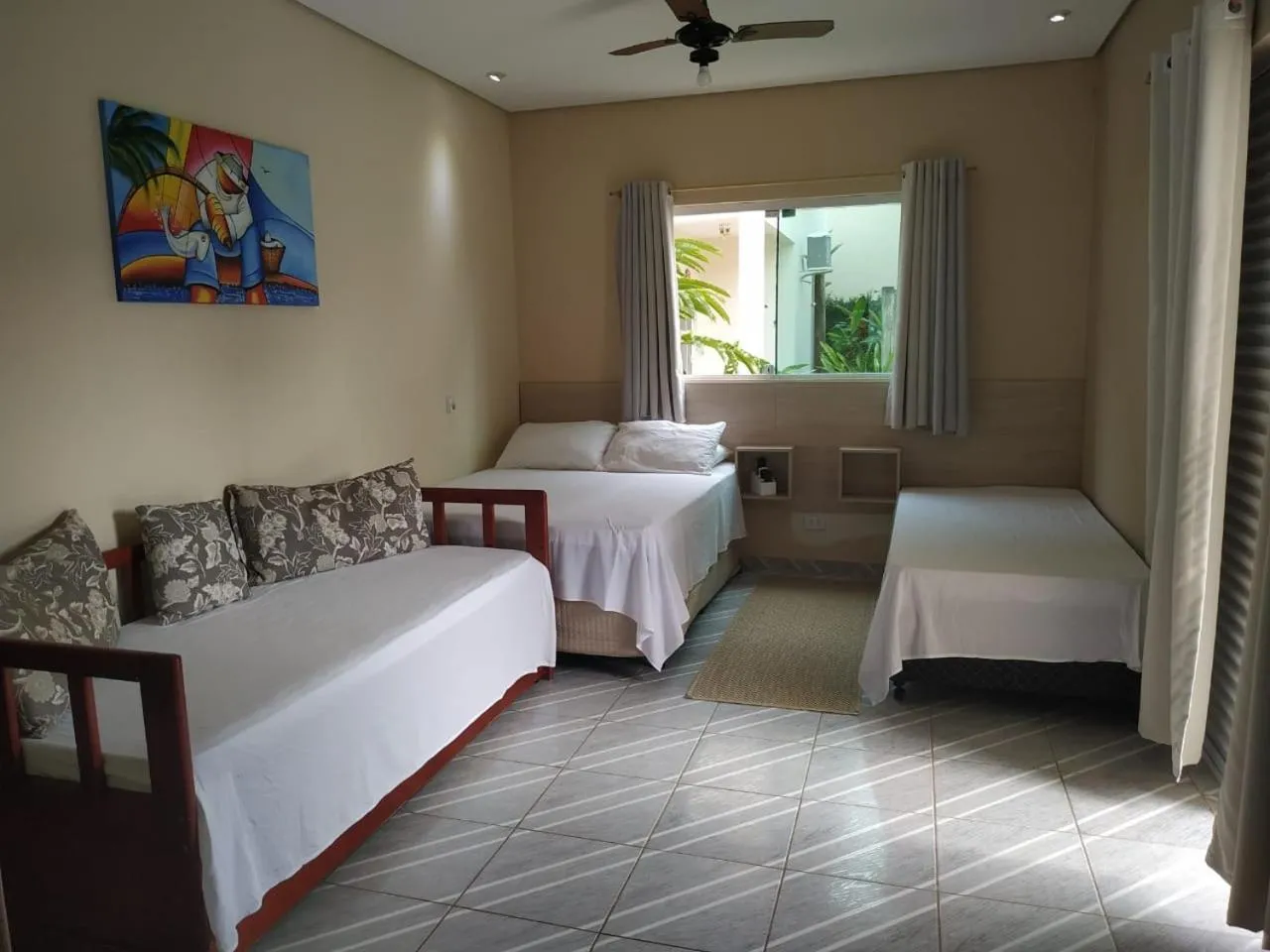 Bed in Mares de Camburizinho