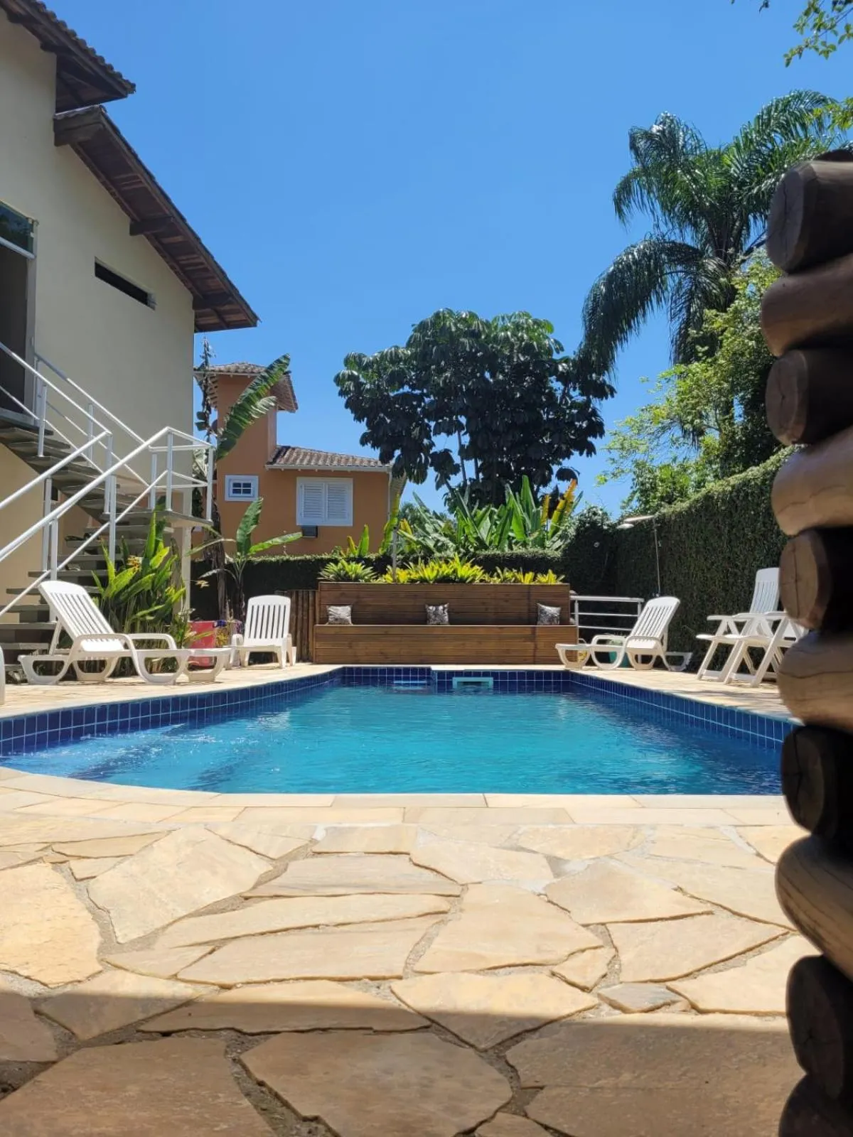 Swimming pool in Mares de Camburizinho
