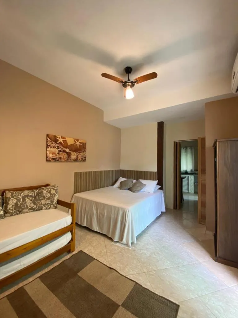 Bed in Mares de Camburizinho