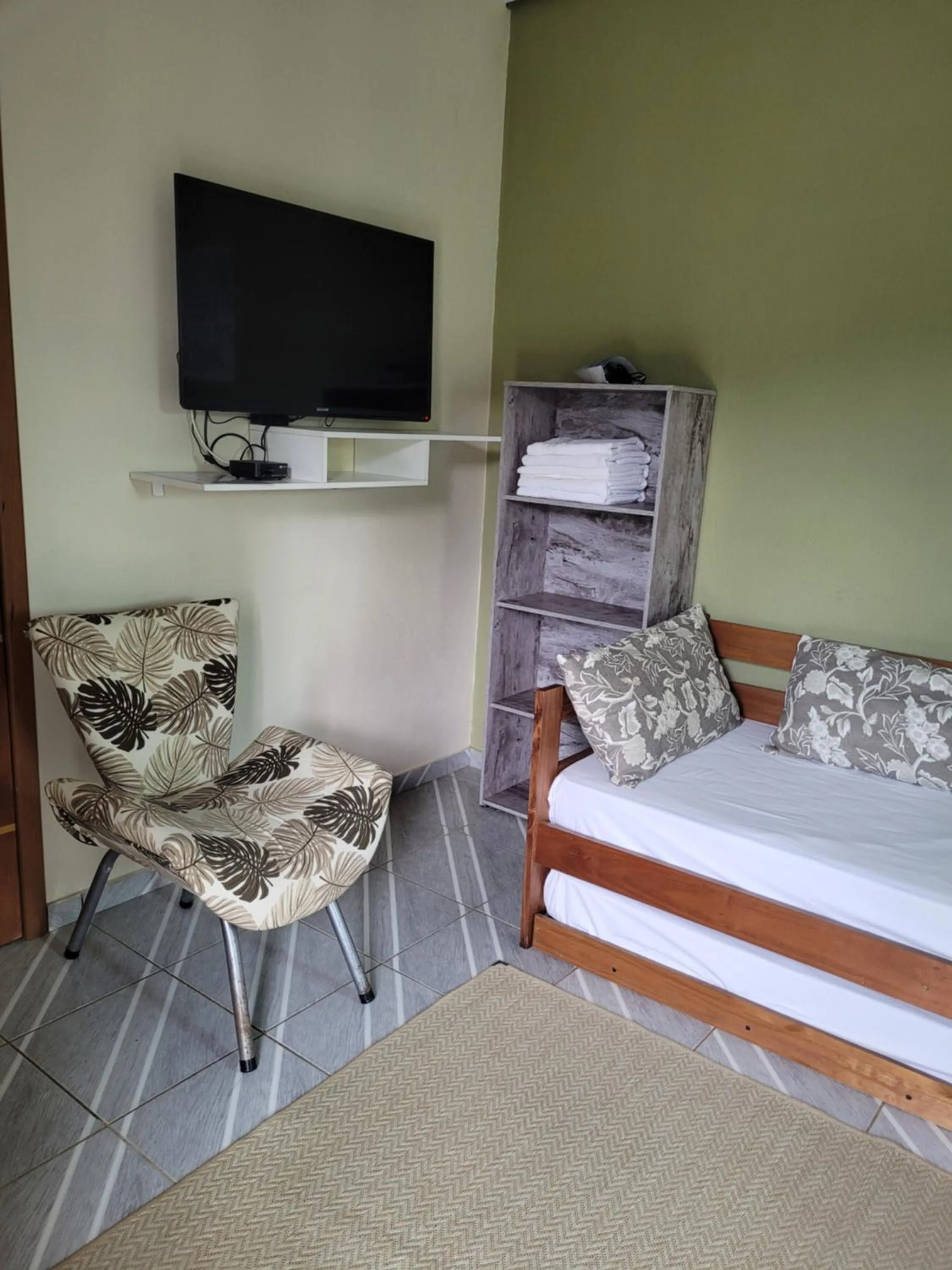 Bed in Mares de Camburizinho
