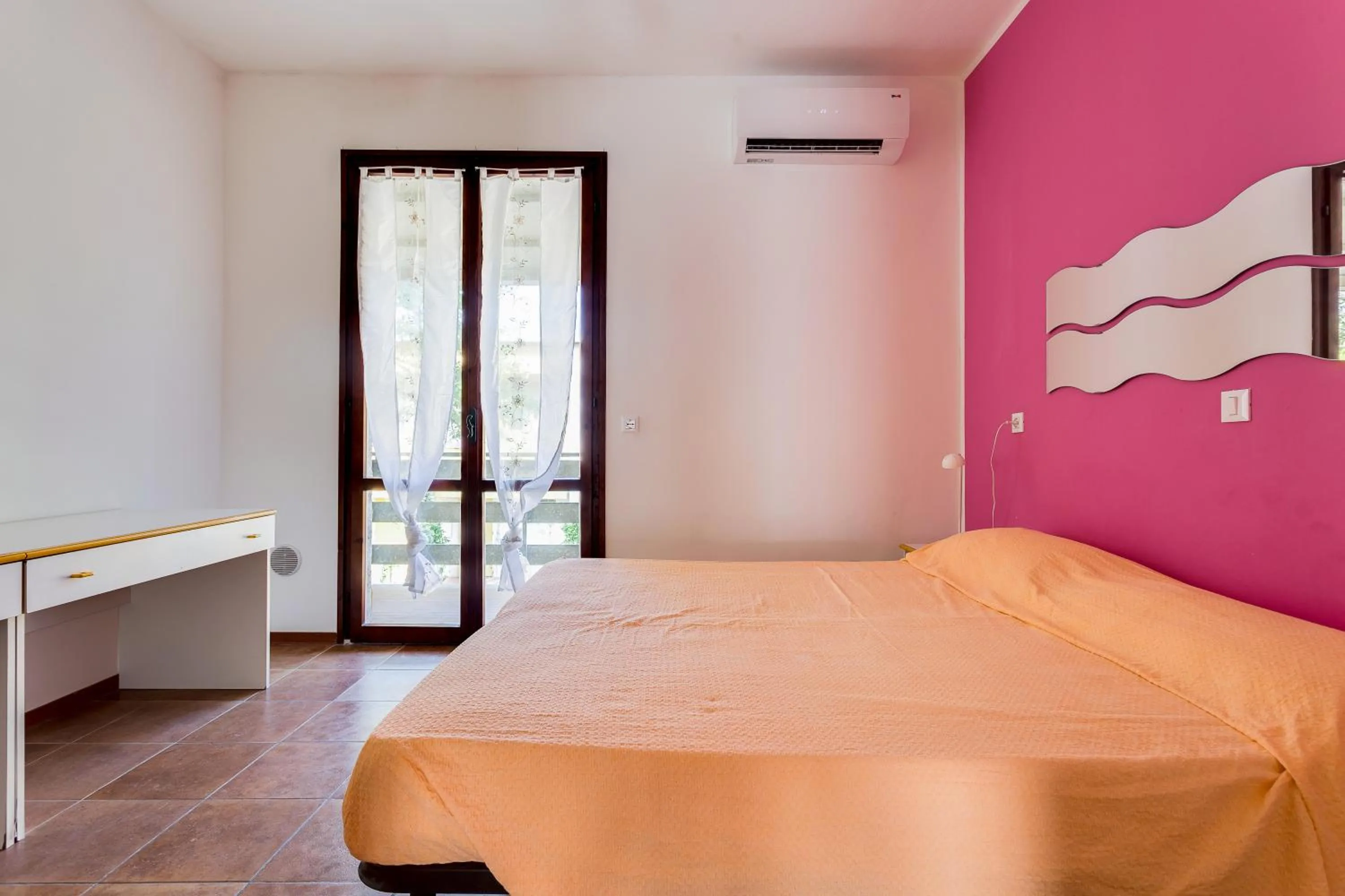 Property building, Bed in Residence Blu Marlin Natural free beach