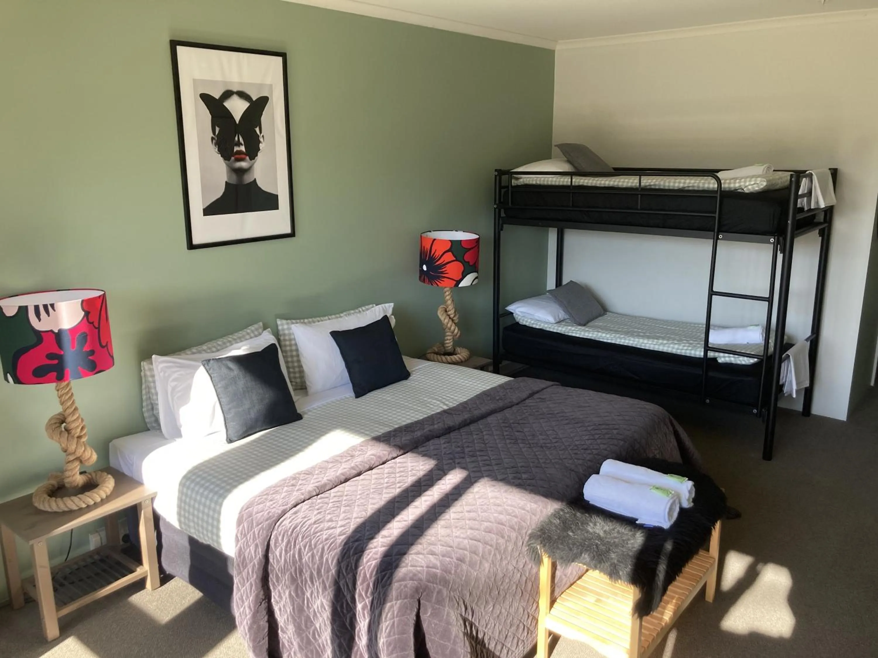 Photo of the whole room, Bed in Sow and Piglets Guesthouse