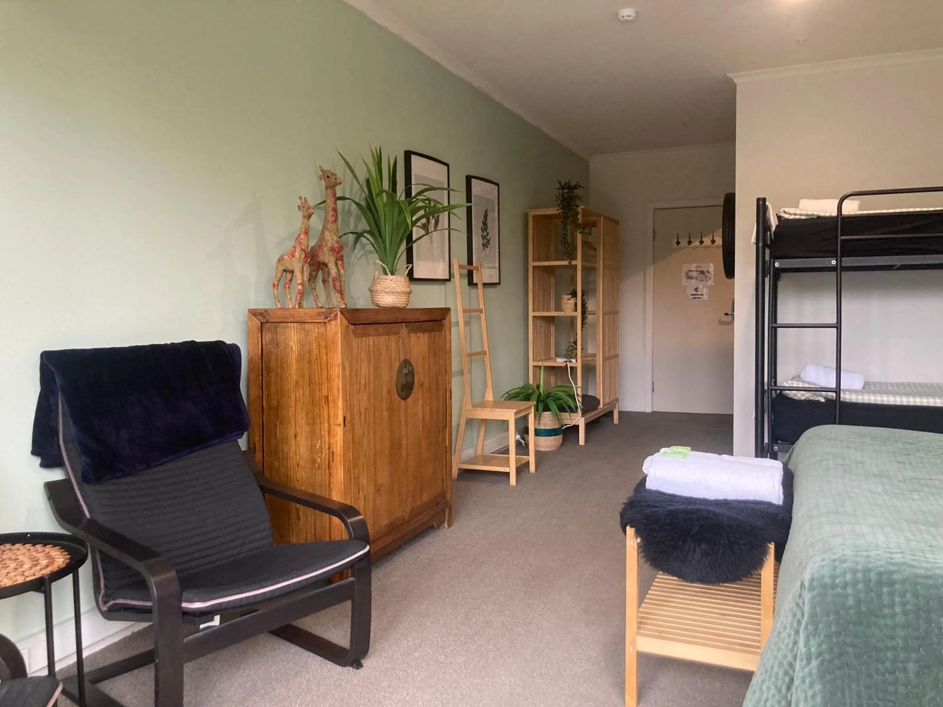 Seating area, Bed in Sow and Piglets Guesthouse