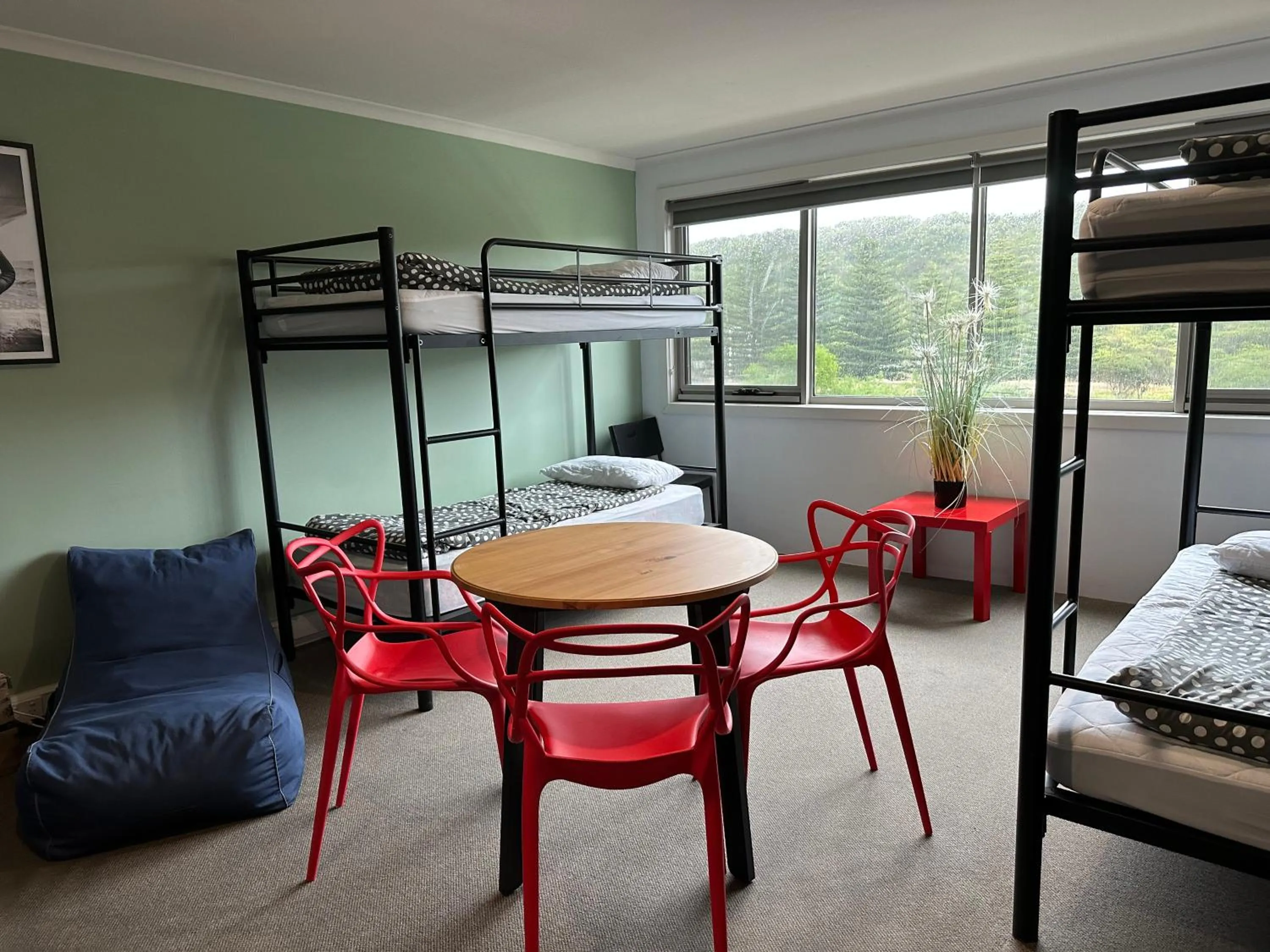 Photo of the whole room, Bed in Sow and Piglets Guesthouse