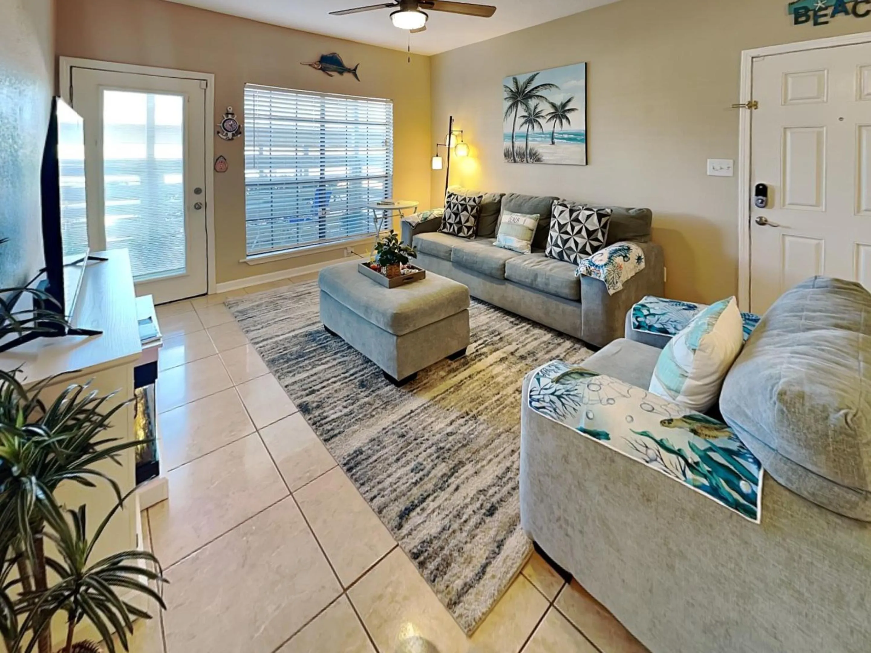 Harbor East Condominiums 414D