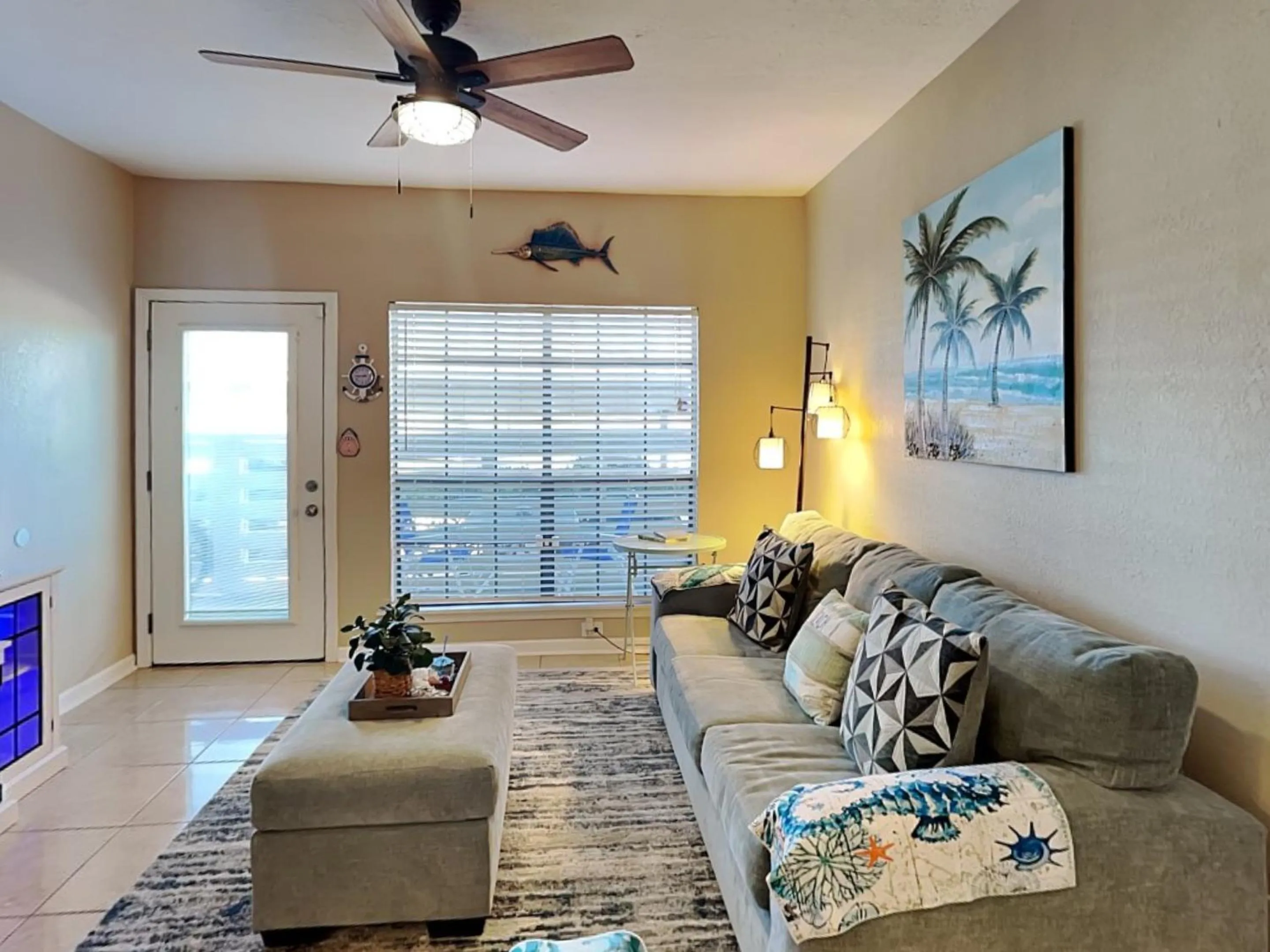Harbor East Condominiums 414D